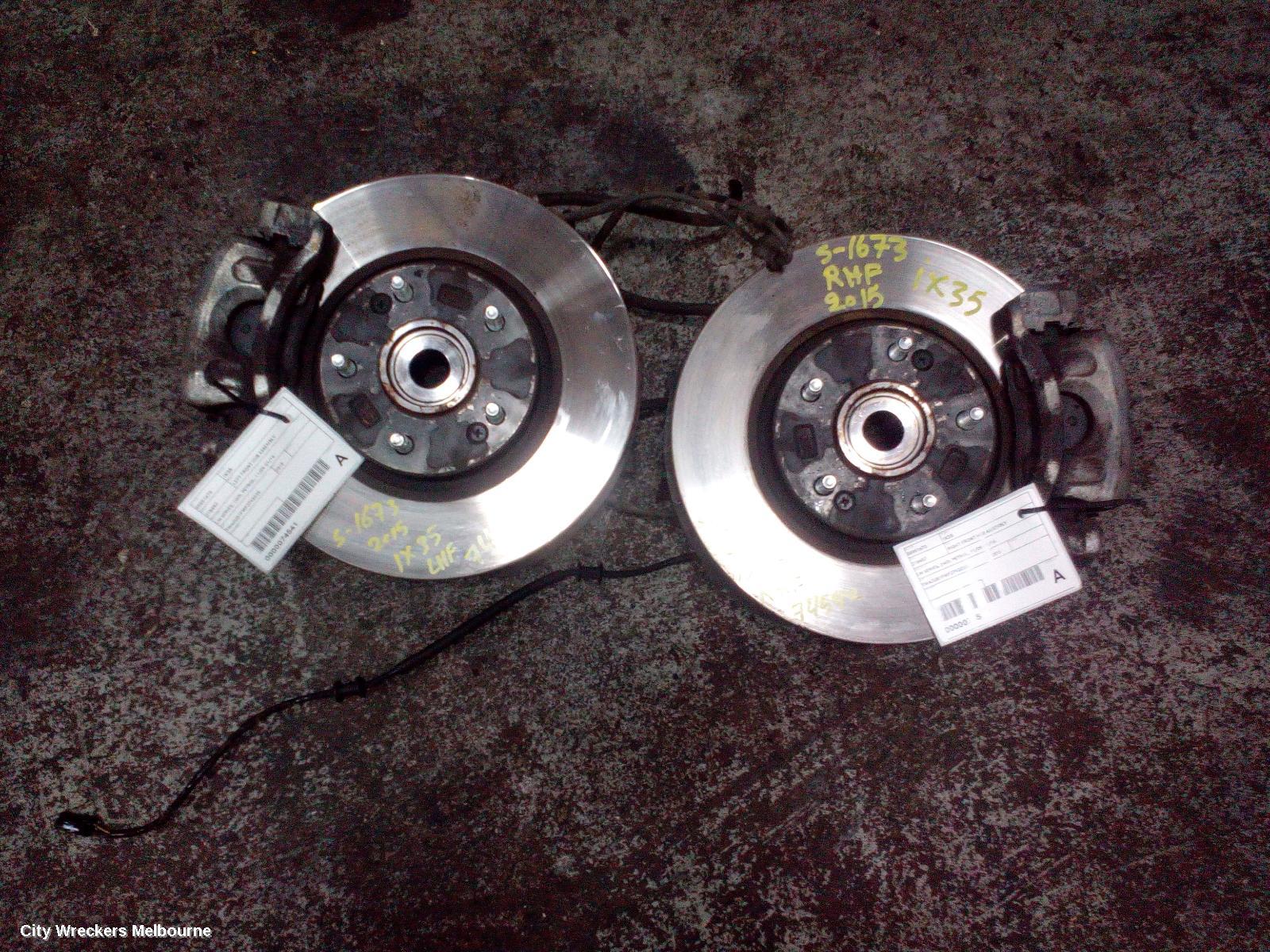 HYUNDAI IX35 RIGHT FRONT HUB ASSEMBLY, LM SERIES, 2WD, PETROL, 11/2009 - 01/2016 - Image 2
