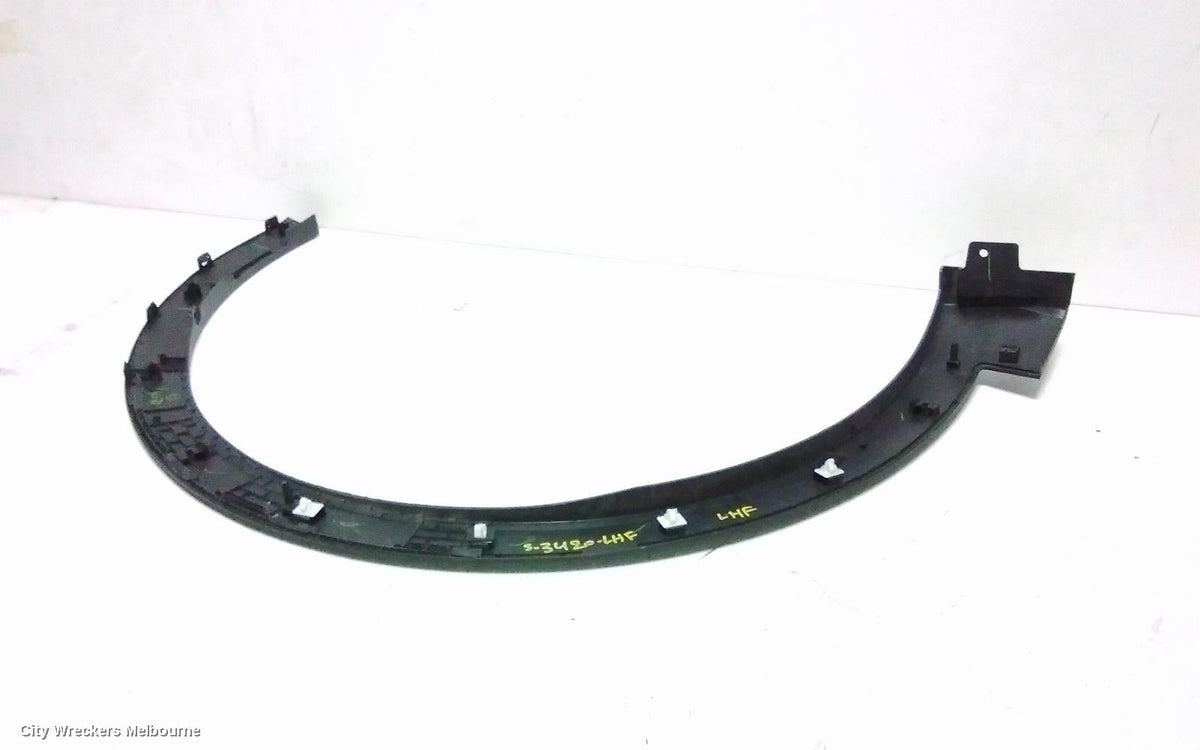 MAHINDRA XUV700 WHEEL ARCH FLARE, W601, LH FRONT, 01/2023 ONWARDS - Image 3