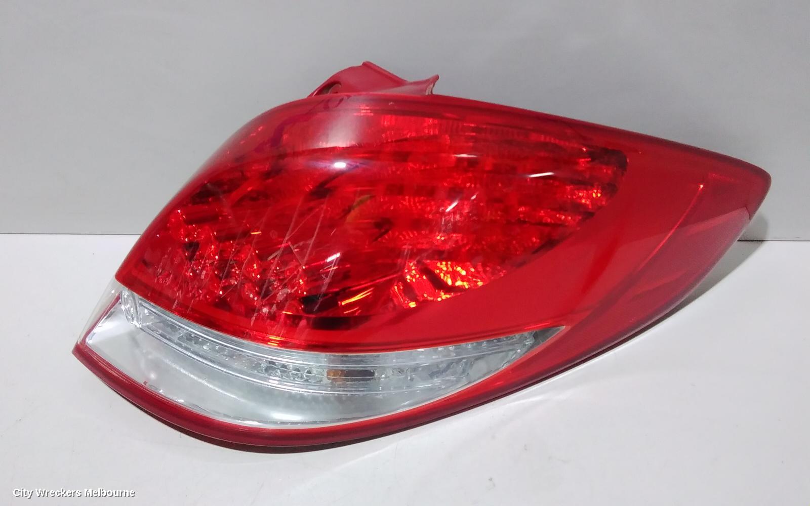 HYUNDAI VELOSTER RIGHT TAILLIGHT, IN BODY, FS, LED TYPE, 12/2011 - 02/2018 - Image 3