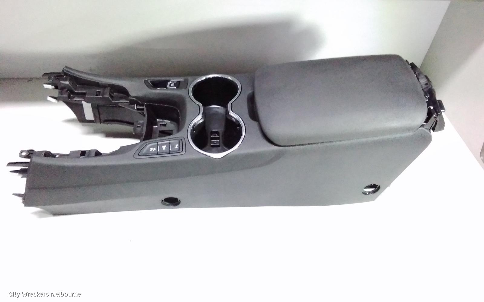 HOLDEN COMMODORE CONSOLE, VF, 05/2013 - 12/2017 - Image 1