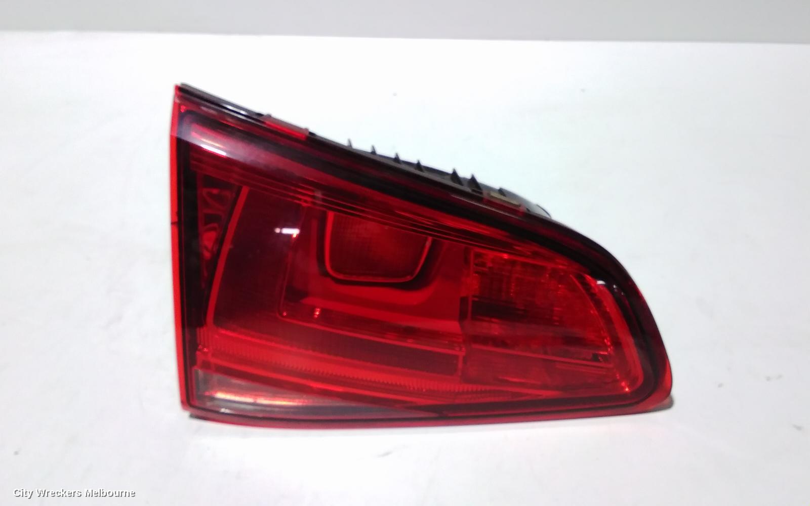 VOLKSWAGEN GOLF REAR GARNISH, TAILGATE LAMP (LH SIDE), GEN 7, HATCH, NON GTI, TINTED TYPE, 10/2013 - 03/2017 - Image 2