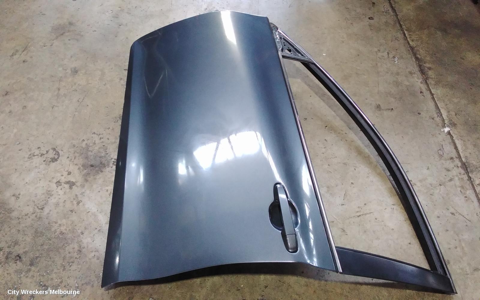 TOYOTA CAMRY LEFT FRONT DOOR, ASV50/AVV50, 04/2015 - 10/2017 - Image 3
