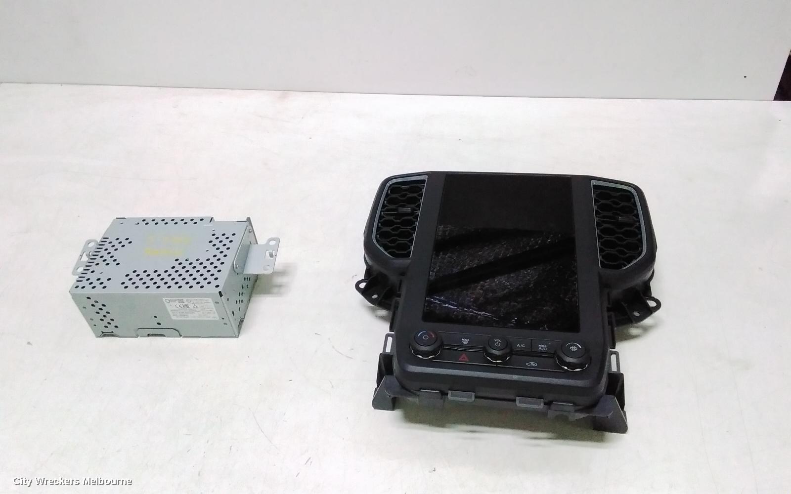 FORD RANGER RADIO/CD/DVD/SAT/TV, RA, DISPLAY UNIT, 10.1IN TOUCHSCREEN, NON SAT NAV TYPE, 05/2022 ONWARDS - Image 1