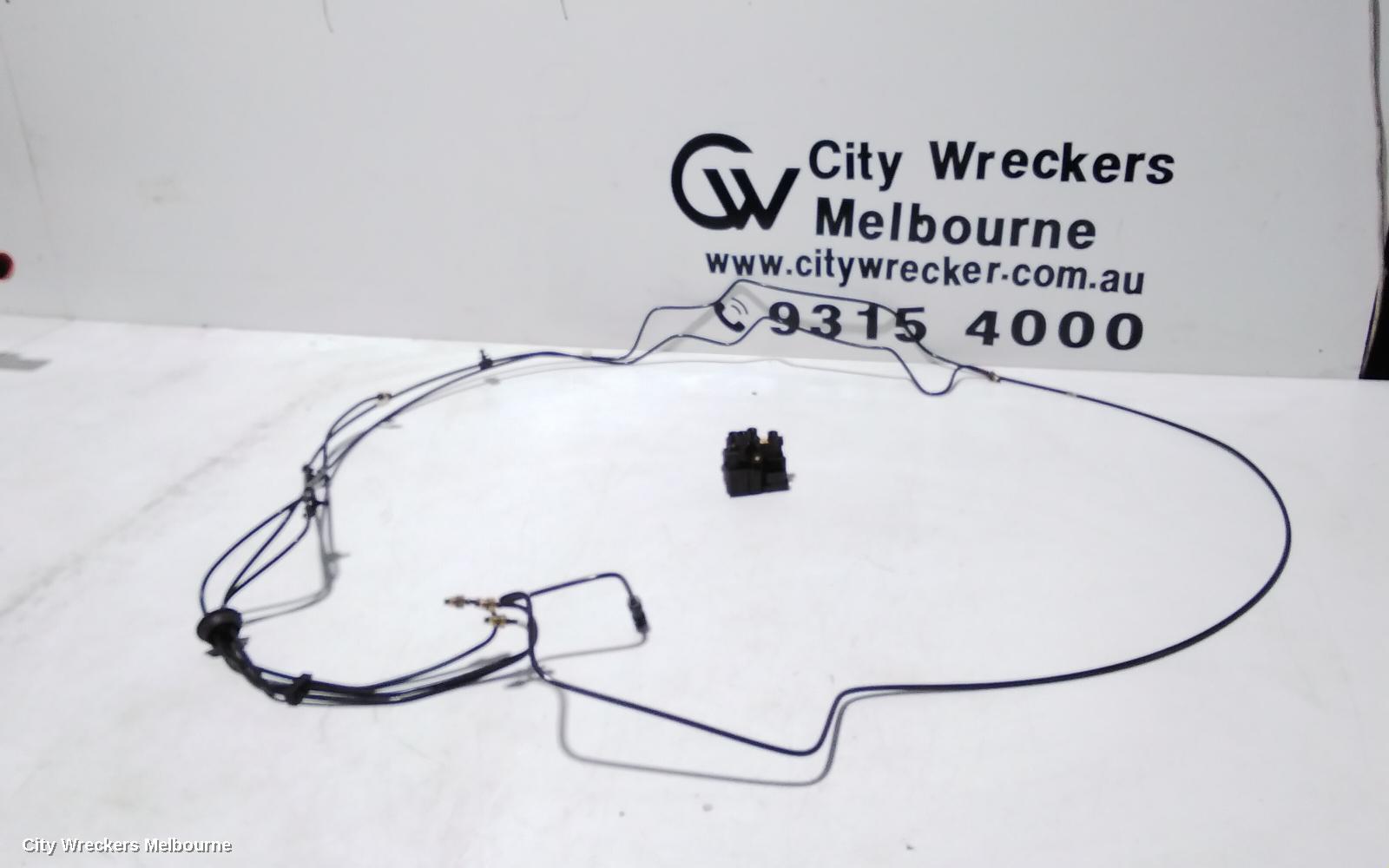 LAND ROVER RANGEROVER SPORT AIR RIDE COMPRESSOR, LEVELLING VALVE BLOCK (REAR), L494, 12/2013 - 05/2018 - Image 1