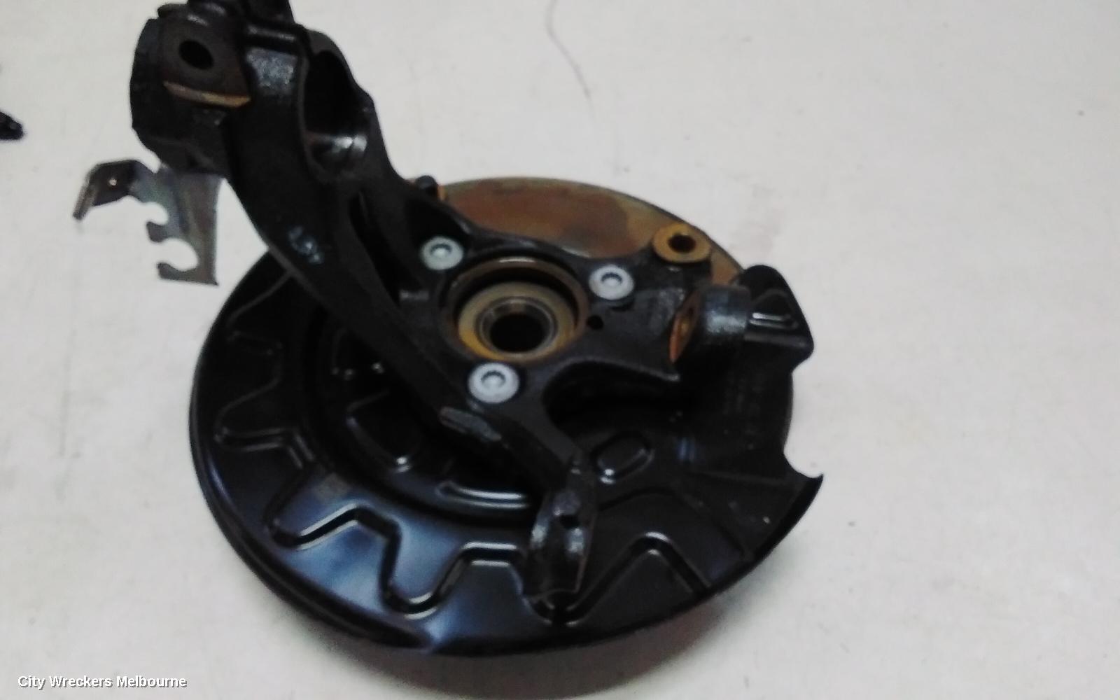 VOLKSWAGEN GOLF LEFT FRONT HUB ASSEMBLY, GEN 8, STANDARD/LIFE/R LINE, 09/2020 ONWARDS - Image 3