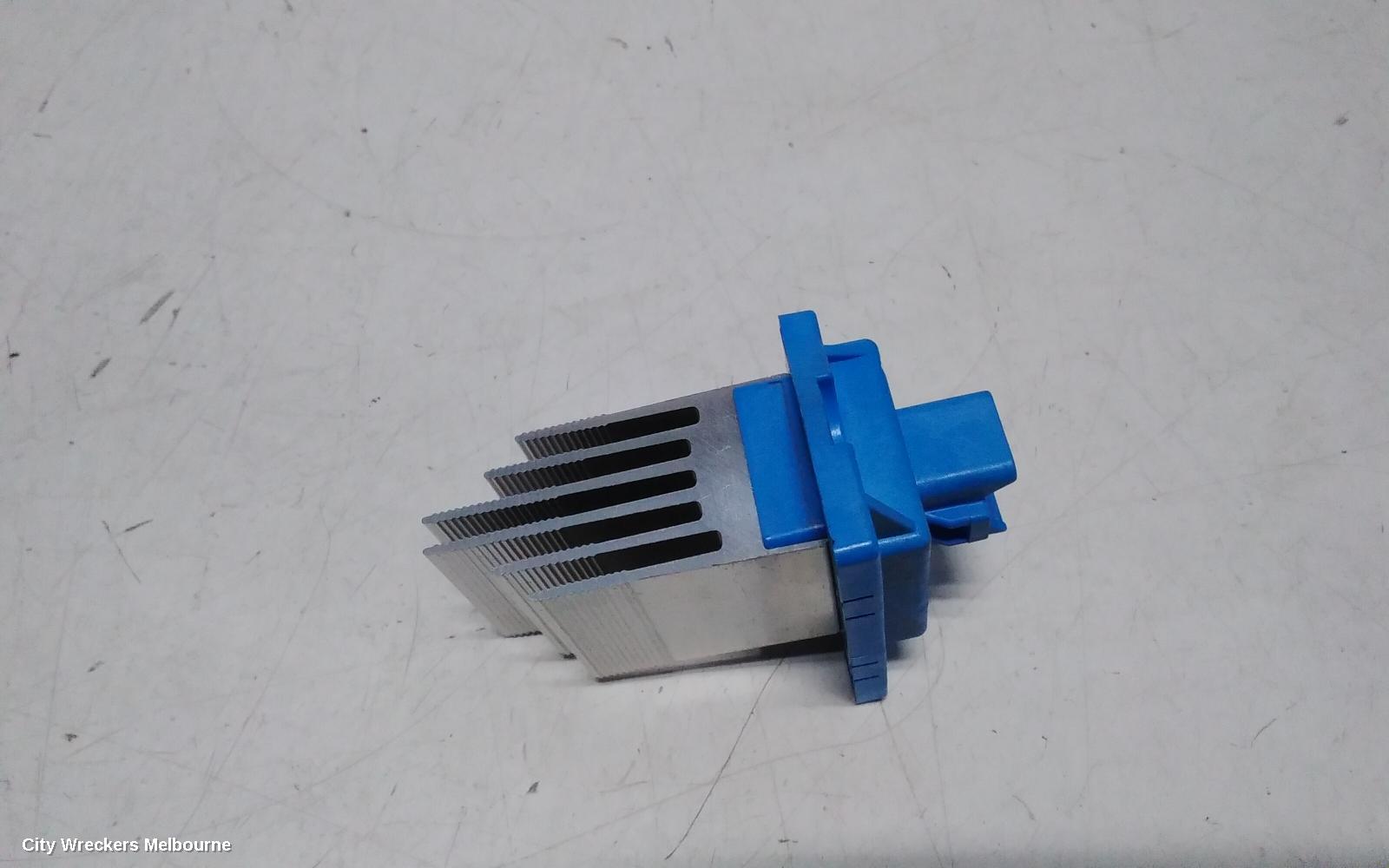 KIA SORENTO FAN SPEED RESISTOR, UM, W/ CLIMATE CONTROL TYPE, 03/2015 - 01/2020 - Image 1