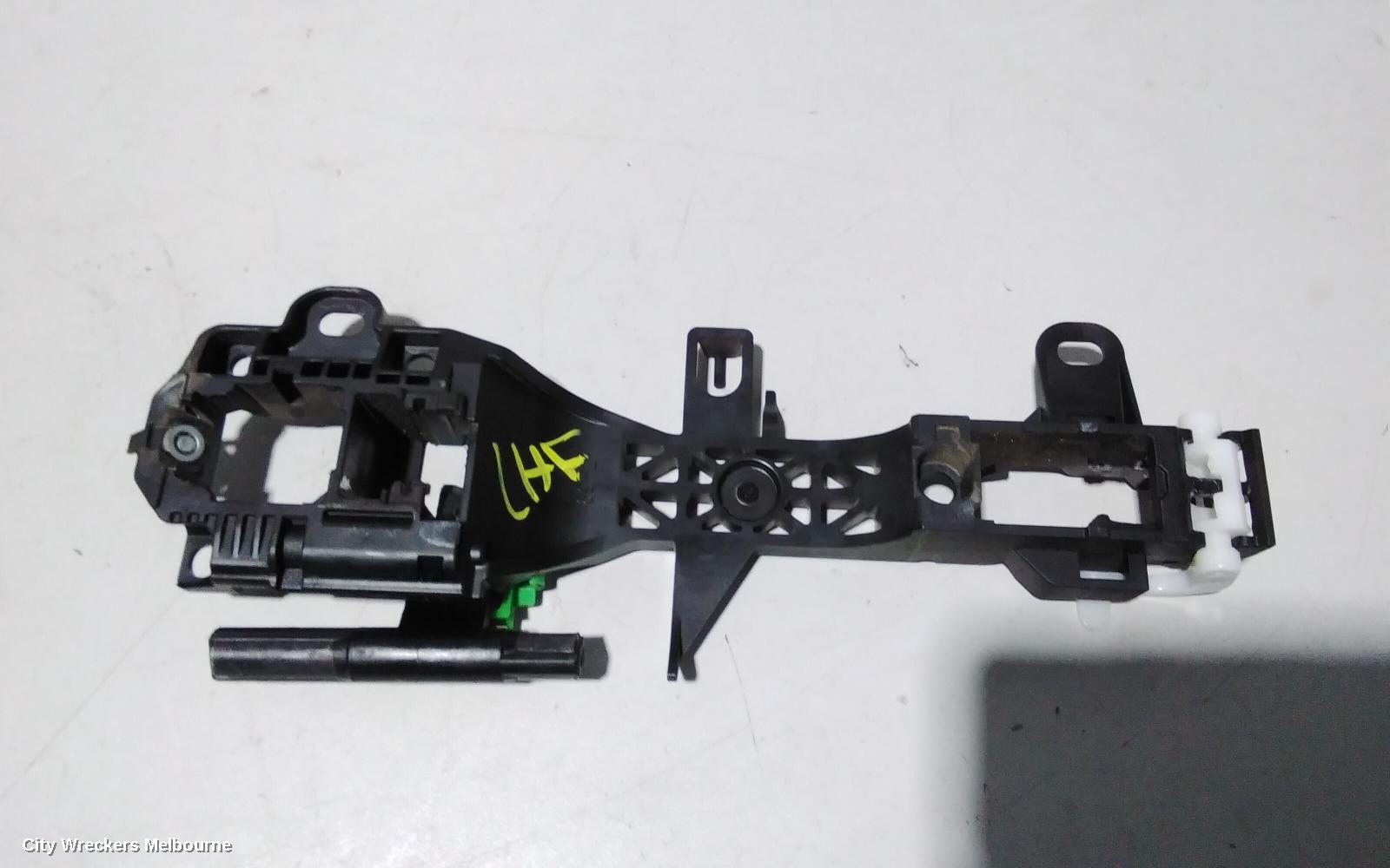 TOYOTA CAMRY DOOR HANDLE, INNER, LH FRONT, XV70, 09/2017 ONWARDS - Image 1