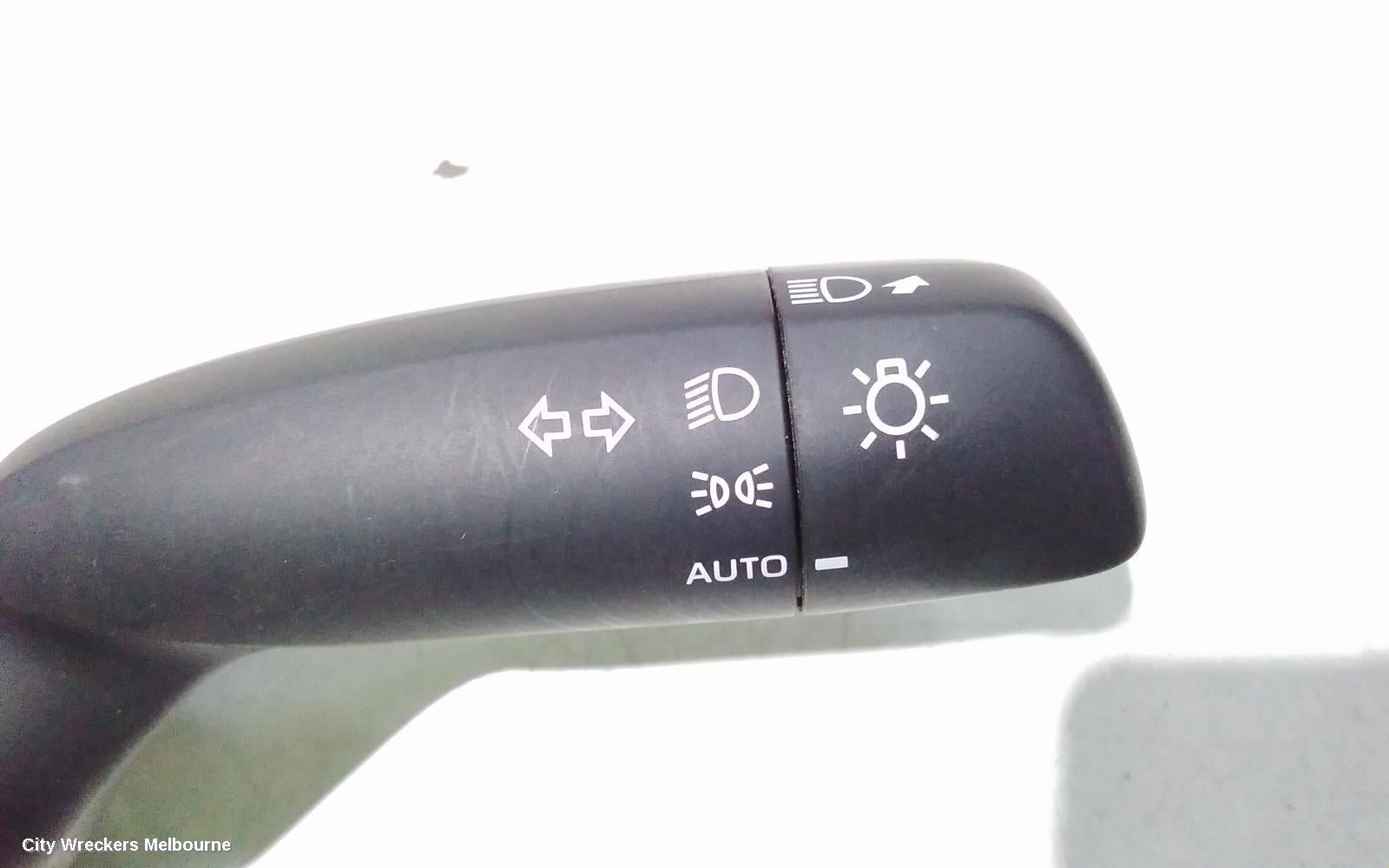 TOYOTA HIACE COMBINATION SWITCH, COMBINATION SWITCH ASSY, NON FOGLAMP TYPE, 300 SERIES, 04/2019 ONWARDS - Image 3