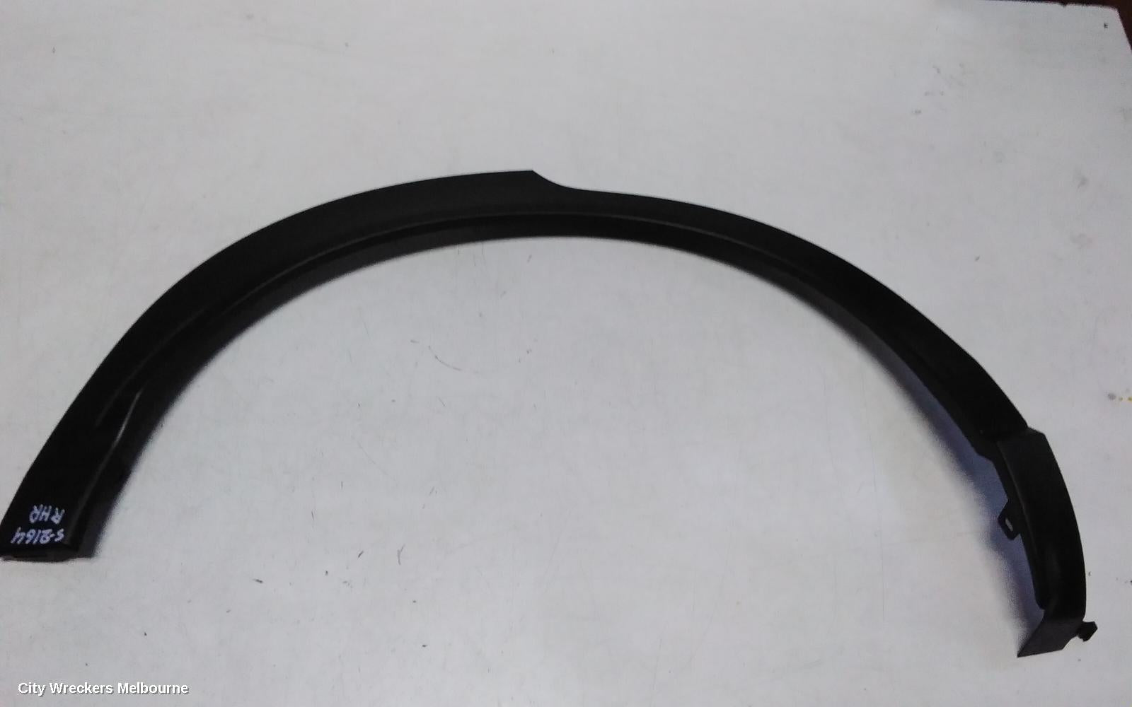 HONDA HRV WHEEL ARCH FLARE, RV, 12/2021 ONWARDS - Image 2