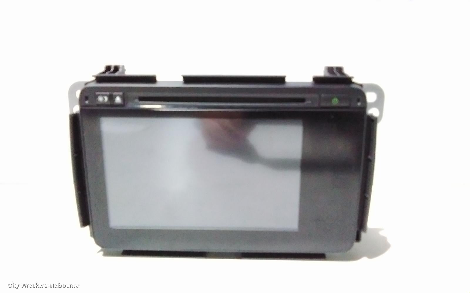 HONDA HRV RADIO/CD/DVD/SAT/TV, 7IN TOUCHSCREEN, NON SAT NAV TYPE, RU5, 12/2014 - 04/2017 - Image 2