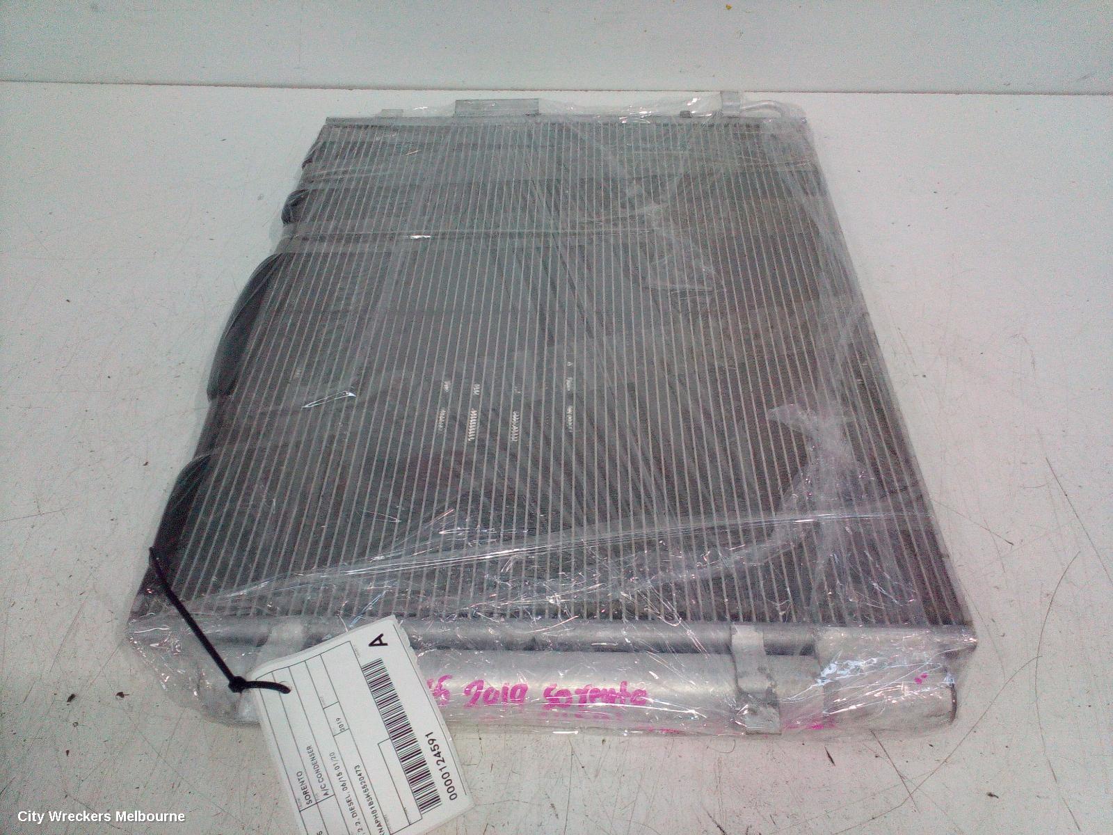KIA SORENTO A/C CONDENSER, UM, 2.2, DIESEL, 06/2015 - 01/2020 - Image 3