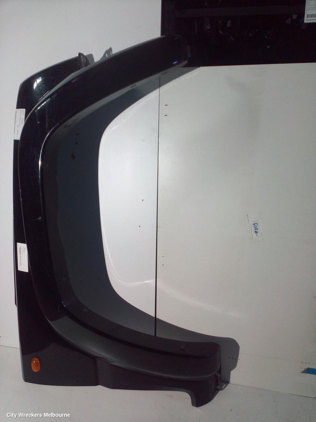 JEEP CHEROKEE RIGHT GUARD, KJ, GUARD W/ FLARE, 09/2001 - 10/2004 - Image 2