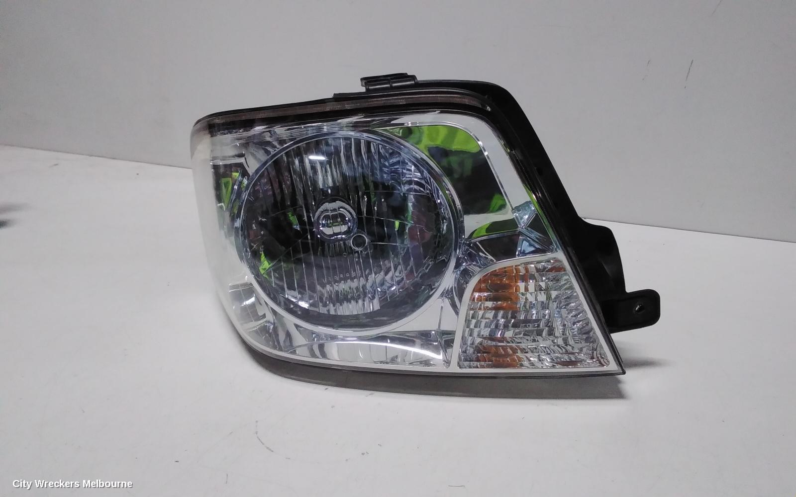 KIA PREGIO RIGHT HEADLAMP, CT, 07/2004 - 01/2006 - Image 3