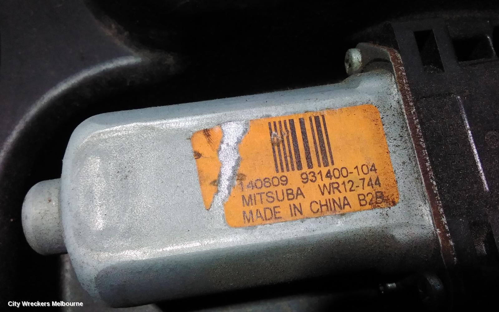 JEEP CHEROKEE LEFT FRONT WINDOW REG/MOTOR, KL, 02/2014 ONWARDS - Image 3