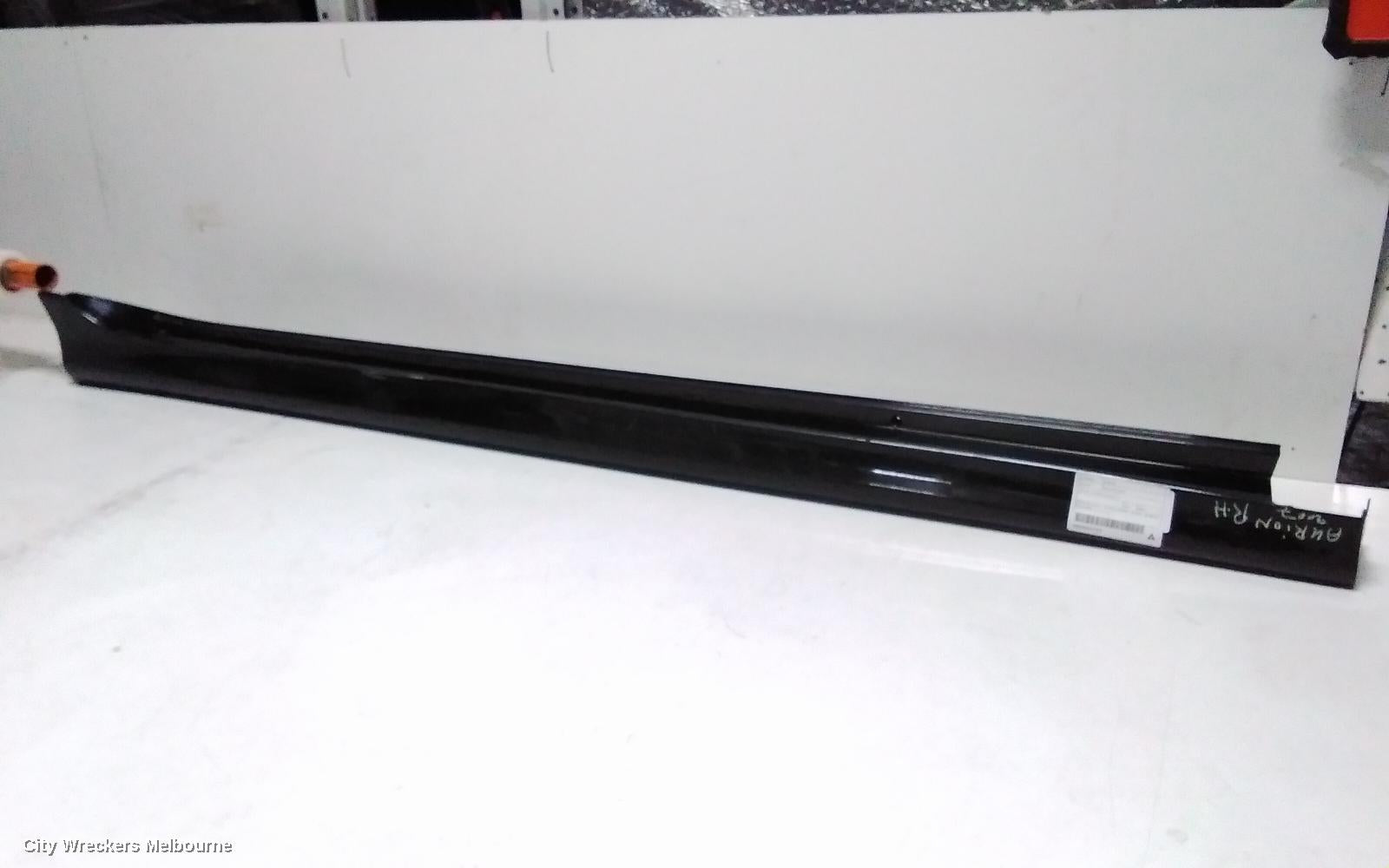 TOYOTA AURION SIDE STEP/SKIRT, GSV40R, RH SIDE, 10/2006 - 03/2012 - Image 1