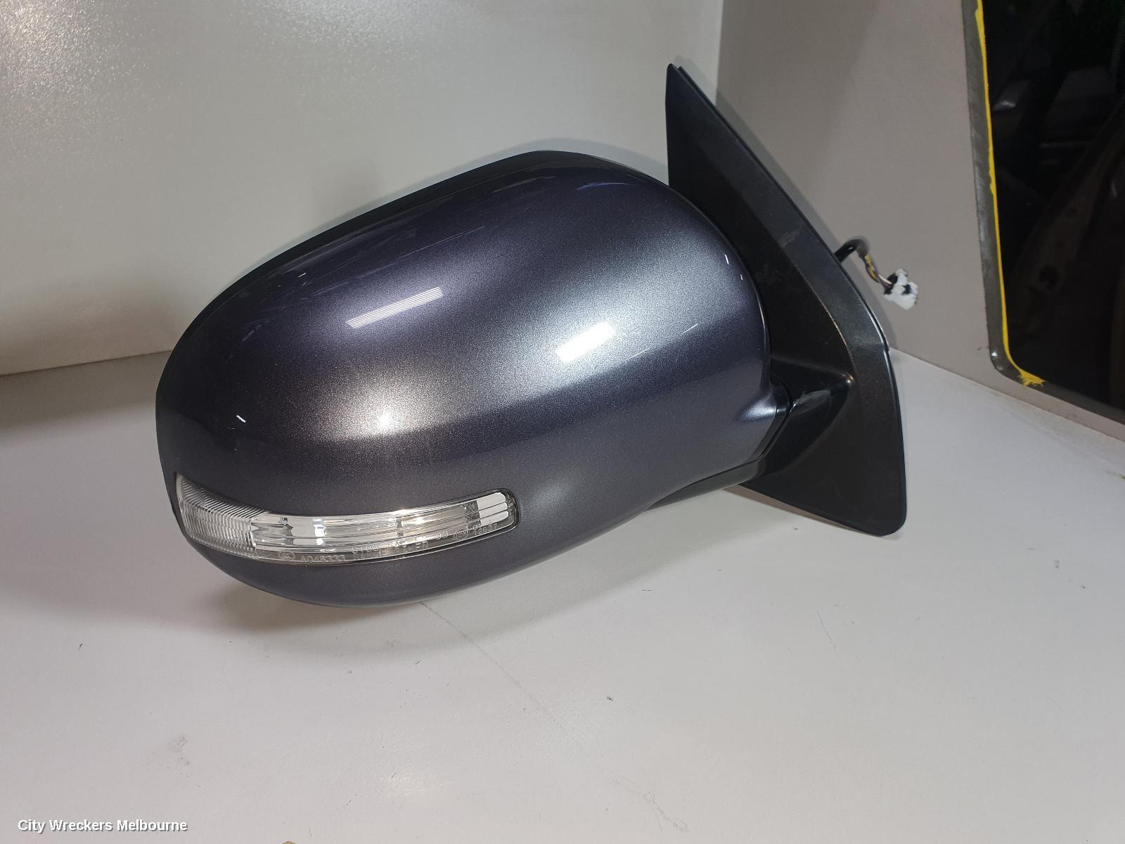 MITSUBISHI OUTLANDER RIGHT DOOR MIRROR, ZH, W/ FLASHER TYPE, 09/2009 - 10/2012 - Image 1