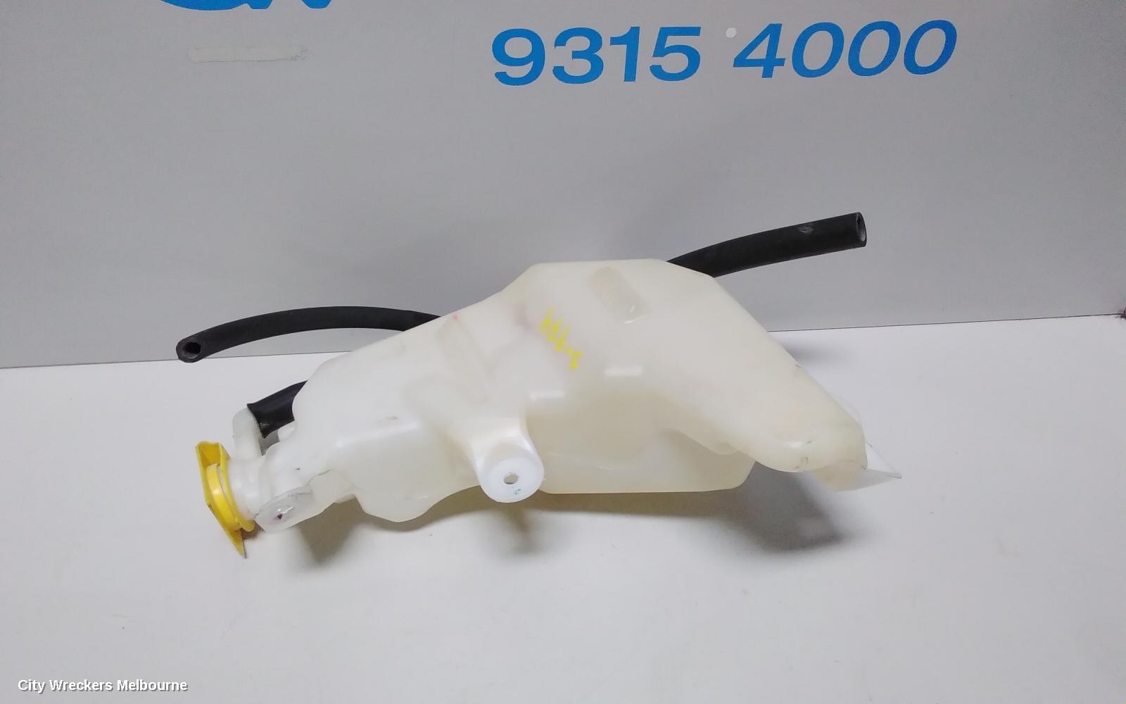 JEEP GRANDCHEROKEE WASHER BOTTLE, WK, W/ H/LAMP WASHER TYPE, 10/2010 ONWARDS - Image 2