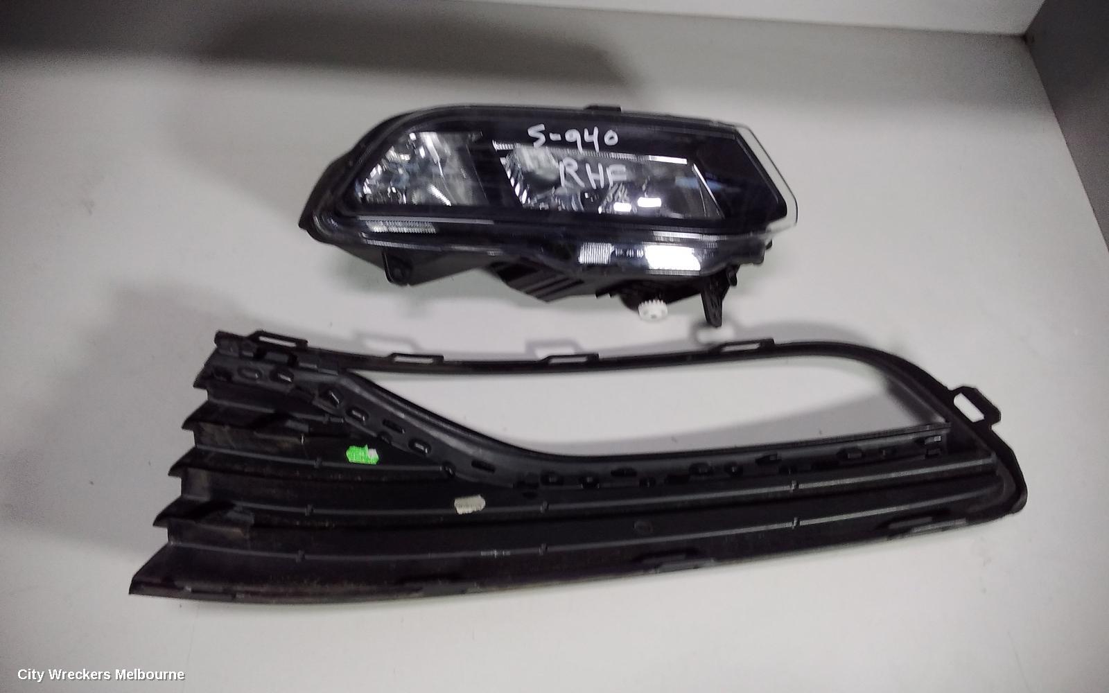 VOLKSWAGEN POLO RIGHT INDICATOR/FOG/SIDE, BUMPER FOGLAMP, W/ DAYTIME RUNNING LAMP, 6R, 05/2014 - 09/2017 - Image 3