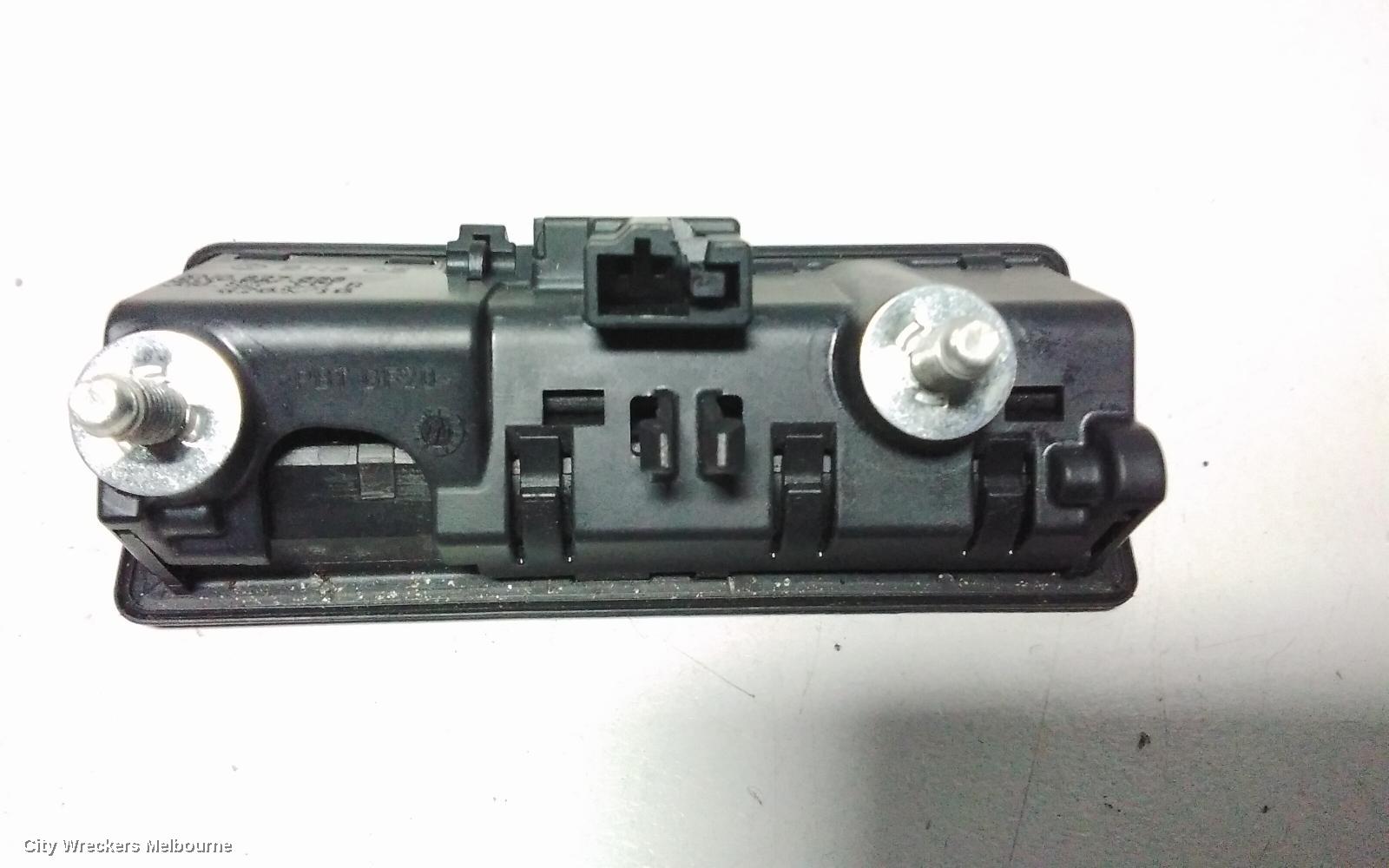 VOLKSWAGEN TIGUAN TAILGATE HANDLE, 5N 05/2008 - 09/2011 - Image 3