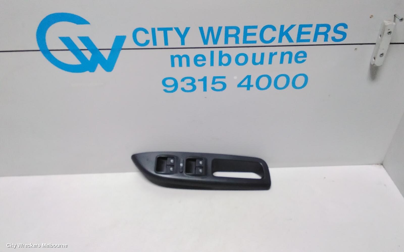 SKODA OCTAVIA PWR DR WIND SWITCH, RH FRONT (MASTER SWITCH), 1Z, 01/2004 - 05/2009 - Image 1