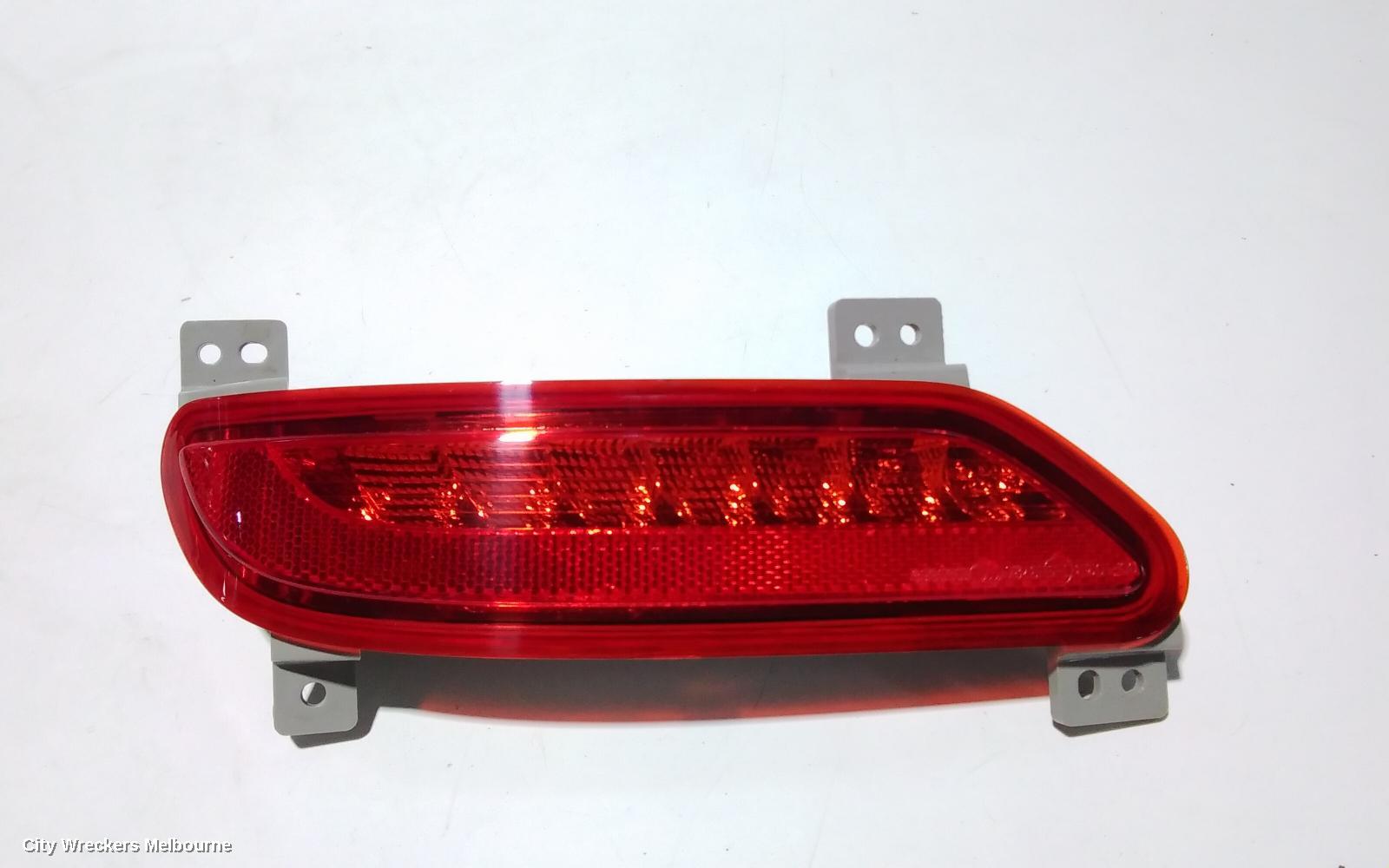 HOLDEN CAPTIVA RIGHT TAILLIGHT, CG, CAPTIVA 7, (VIN KL3C), BUMPER REFLECTOR, 10/2015 - 06/2018 - Image 1