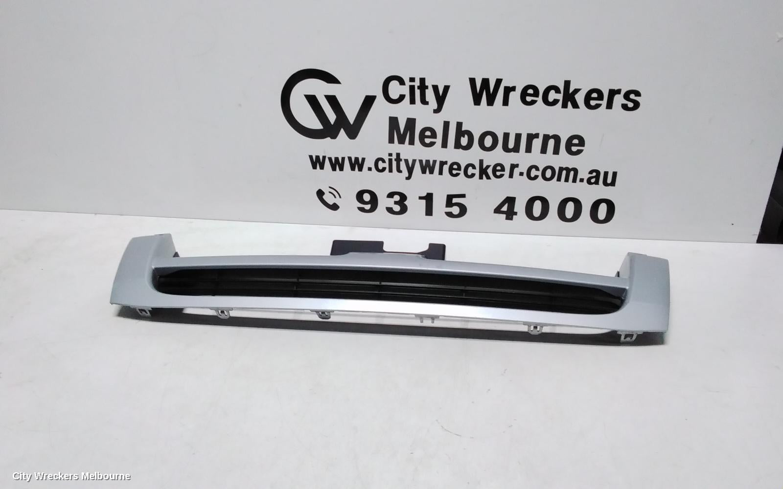 TOYOTA HIACE GRILLE, RADIATOR GRILLE, TRH/KDH, LWB/SWB TYPE, 10/2007 - 08/2010 - Image 1