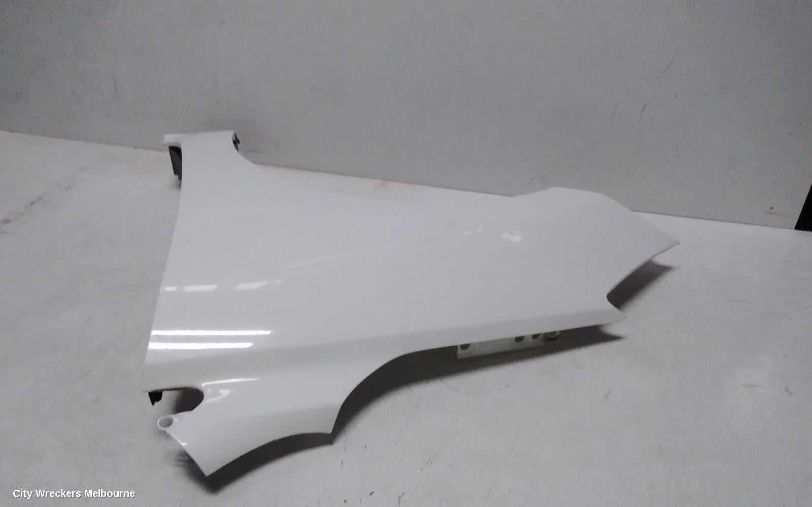 KIA RIO LEFT GUARD, YB, NON INDICATOR, NON SKIRT TYPE, 12/2016 - 06/2023 - Image 1
