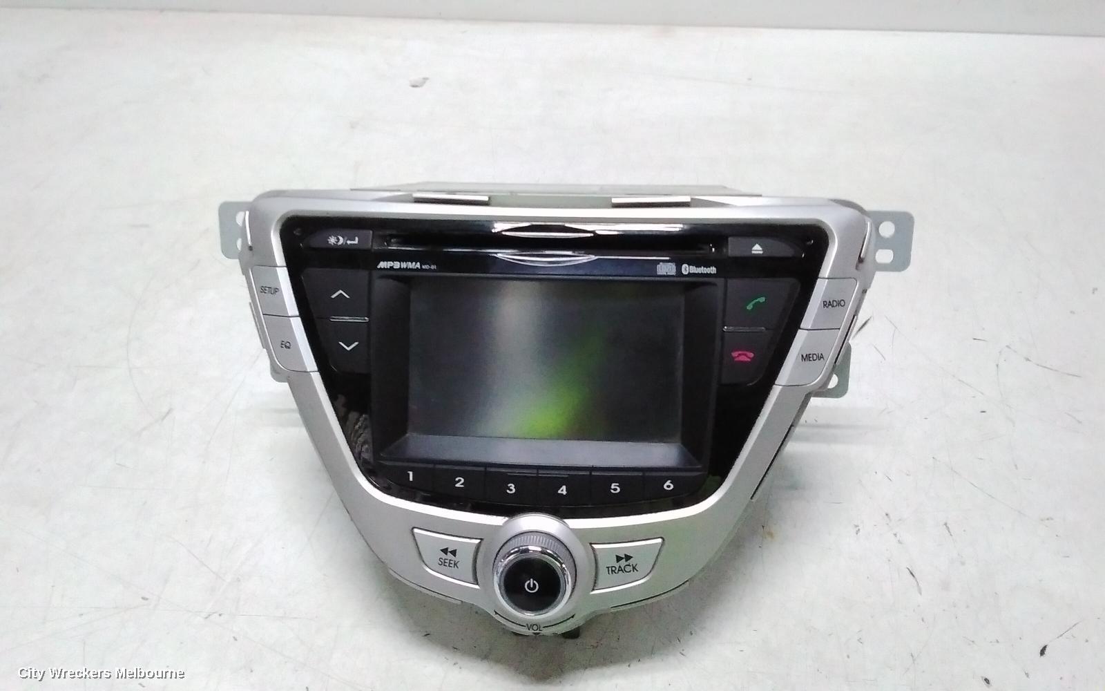 HYUNDAI ELANTRA RADIO/CD/DVD/SAT/TV, LARGE COLOUR DISPLAY SCREEN, SINGLE KNOB TYPE, MD, 03/2011 - 09/2013 - Image 3