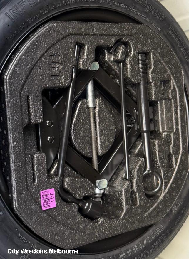 KIA STONIC JACK/TOOL KIT, YB, 08/2020 ONWARDS - Image 1