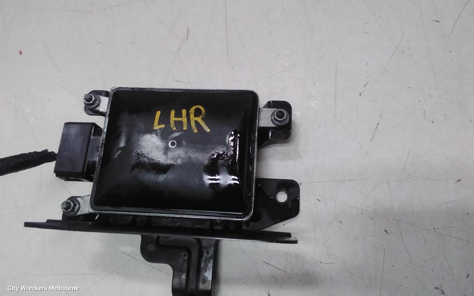 HYUNDAI GENESIS, DH, 11/2014 - 01/2018, 95811-B1100 LEFT REAR BLIMD SPOT RADAR SENSOR: 141405 - Image 2