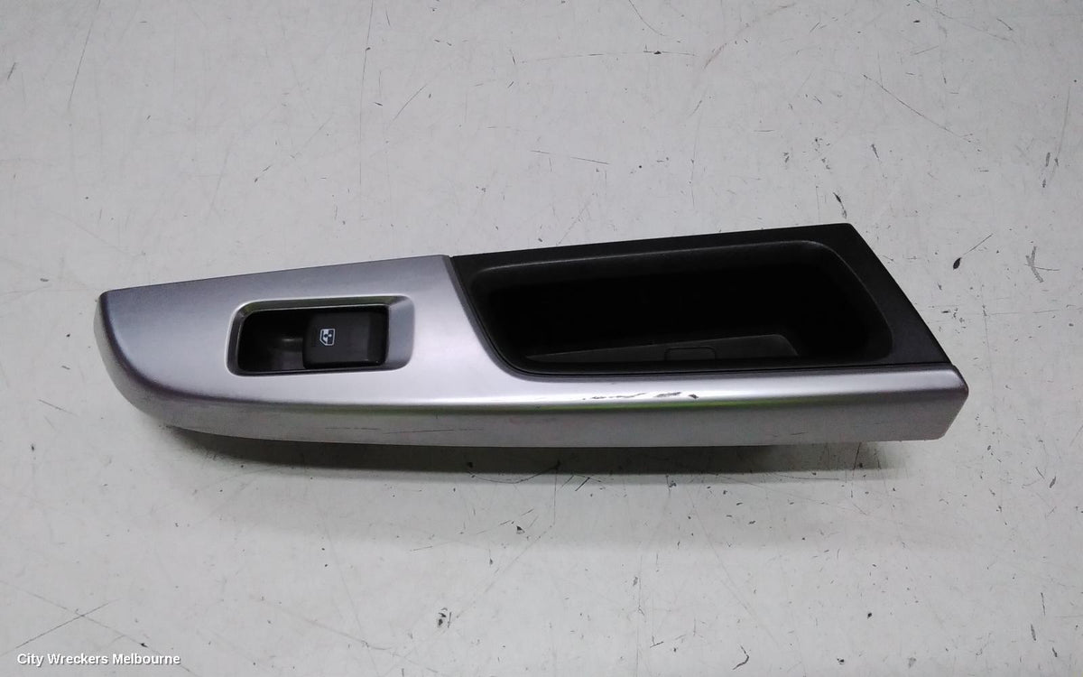 SUBARU IMPREZA PWR DR WIND SWITCH, G5, RH REAR, HATCH, 09/2016 - 09/2023 - Image 1