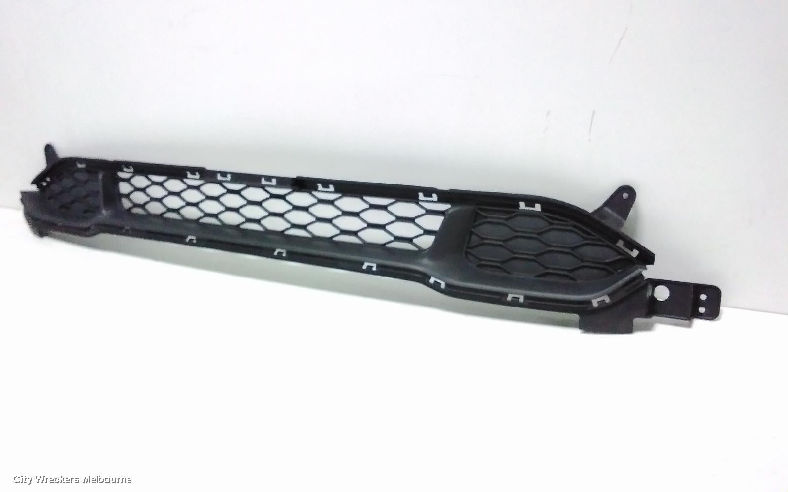 HYUNDAI KONA GRILLE, BUMPER GRILLE (CENTRE), OS, NON FOGLAMP TYPE, 09/2017 - 10/2020 - Image 3