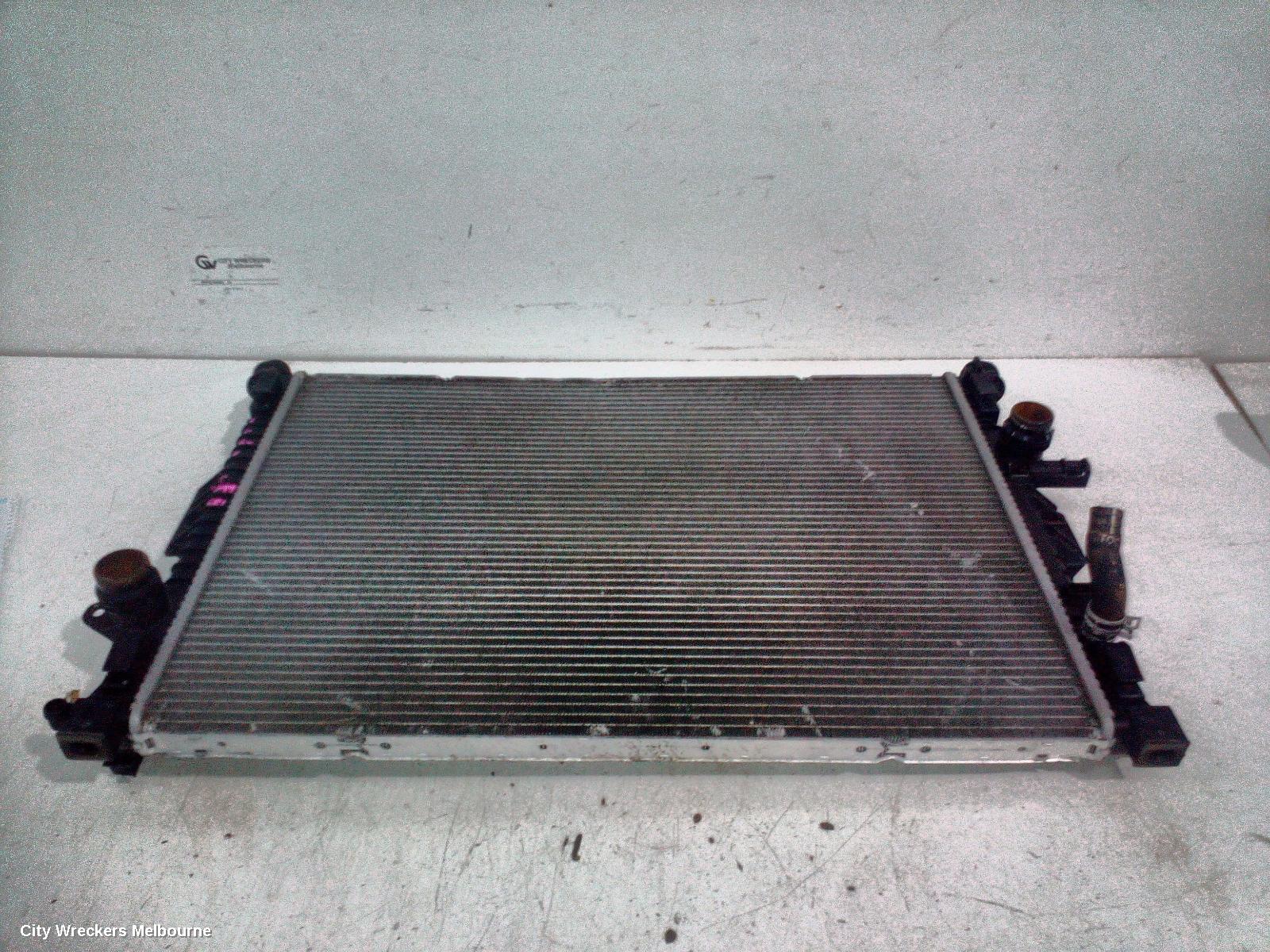 LAND ROVER RANGEROVER EVOQUE RADIATOR, AUTO, 2.2, DIESEL, L538, 11/2011 - 08/2015 - Image 3