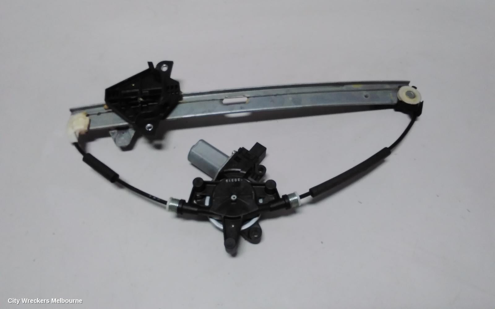 MAZDA CX3 RIGHT FRONT WINDOW REG/MOTOR, DK, 02/2017 ONWARDS - Image 2