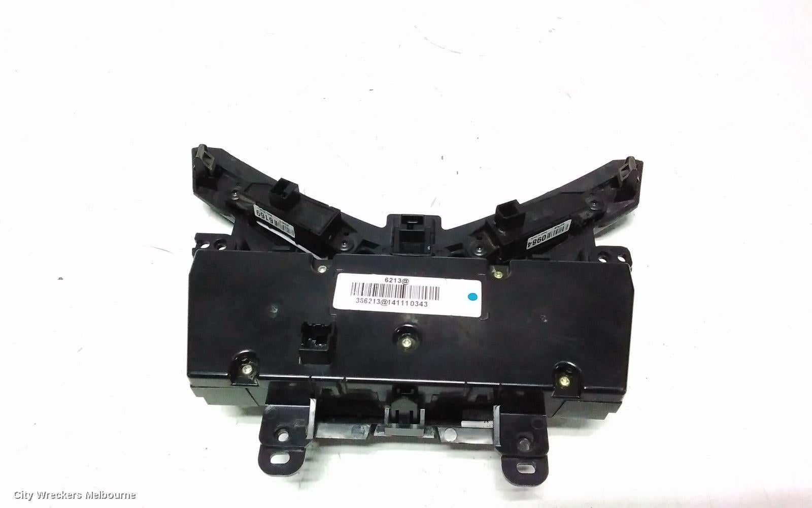 HOLDEN CRUZE HEATER/AC CONTROLS, JH, CLIMATE CONTROL TYPE, W/ SEAT WARMER, 03/2011 - 01/2017 - Image 2