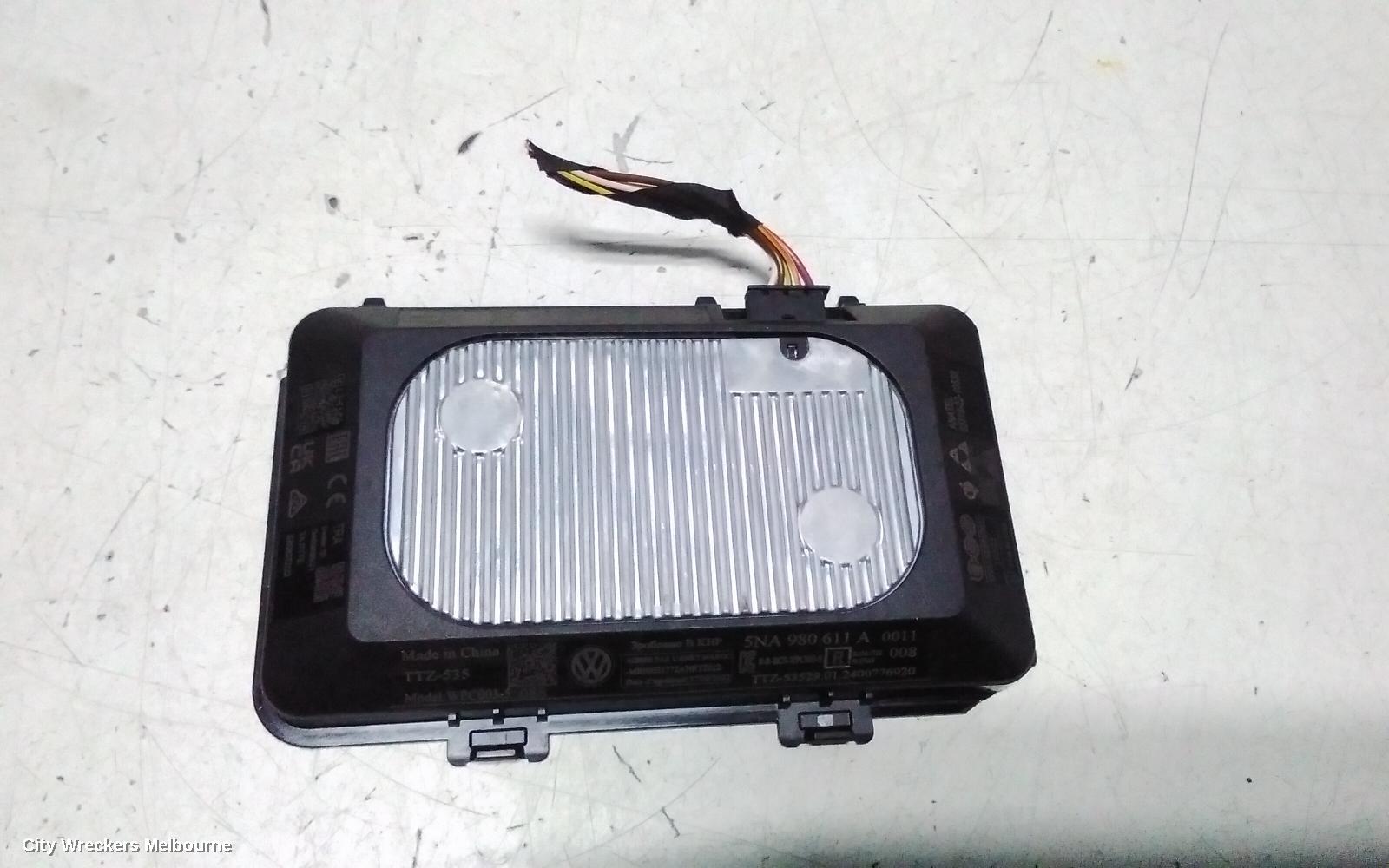 VOLKSWAGEN POLO, AW, 09/2017 ONWARDS, WAIRLESS CHARGER : 143533 - Image 3