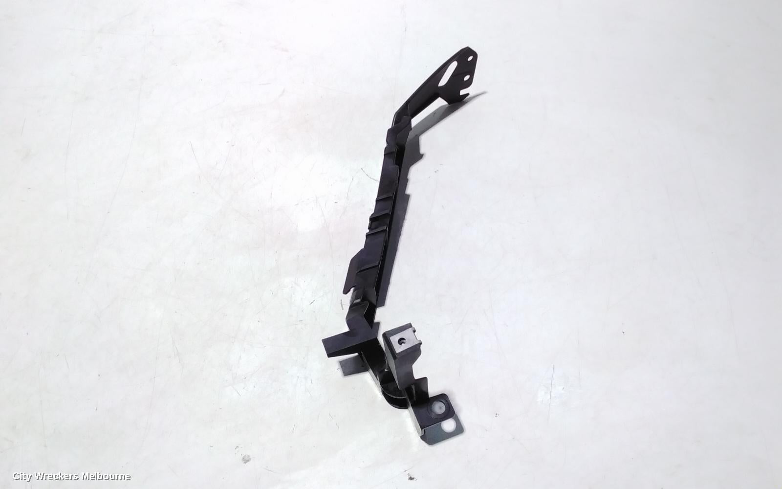 MAZDA CX30, DM, 10/2019 ONWARDS, RIGHT HEADLIGHT BRACKET : 104955 - Image 3