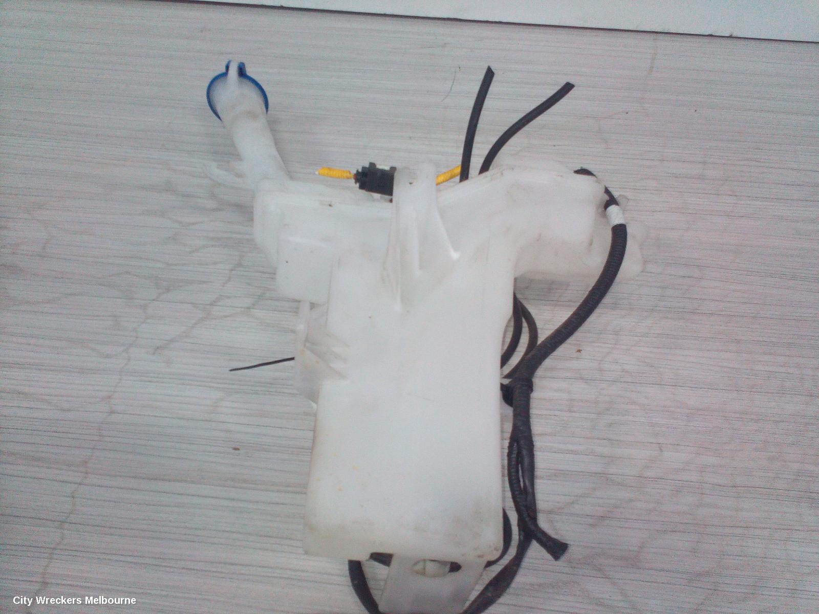 KIA PICANTO WASHER BOTTLE, JA, 05/2017 ONWARDS - Image 2