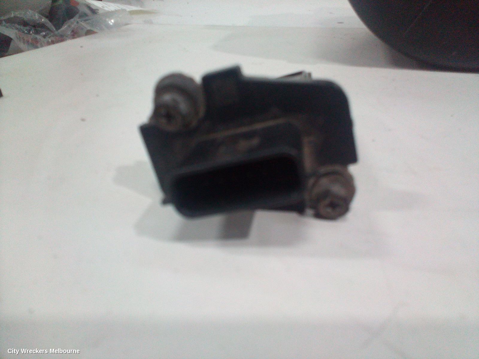 NISSAN NAVARA AIR FLOW METER, D22, DIESEL, 2.5, YD25, 12/2001 - 08/2015 - Image 3