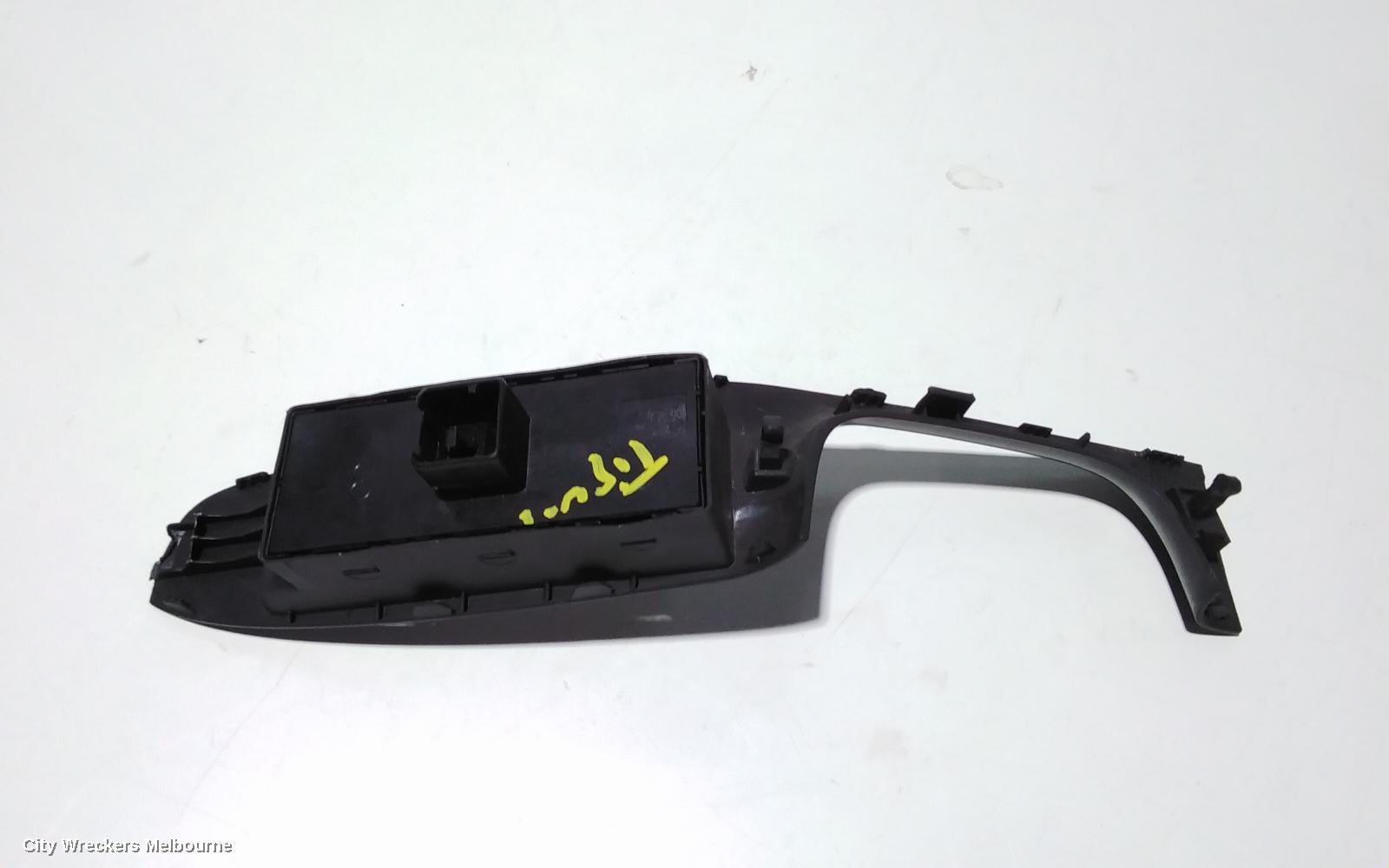 VOLKSWAGEN TIGUAN PWR DR WIND SWITCH, RH FRONT (MASTER SWITCH), W/O CHROME ON SWITCHES TYPE, 5N, 05/2008 - 08/2016 - Image 3