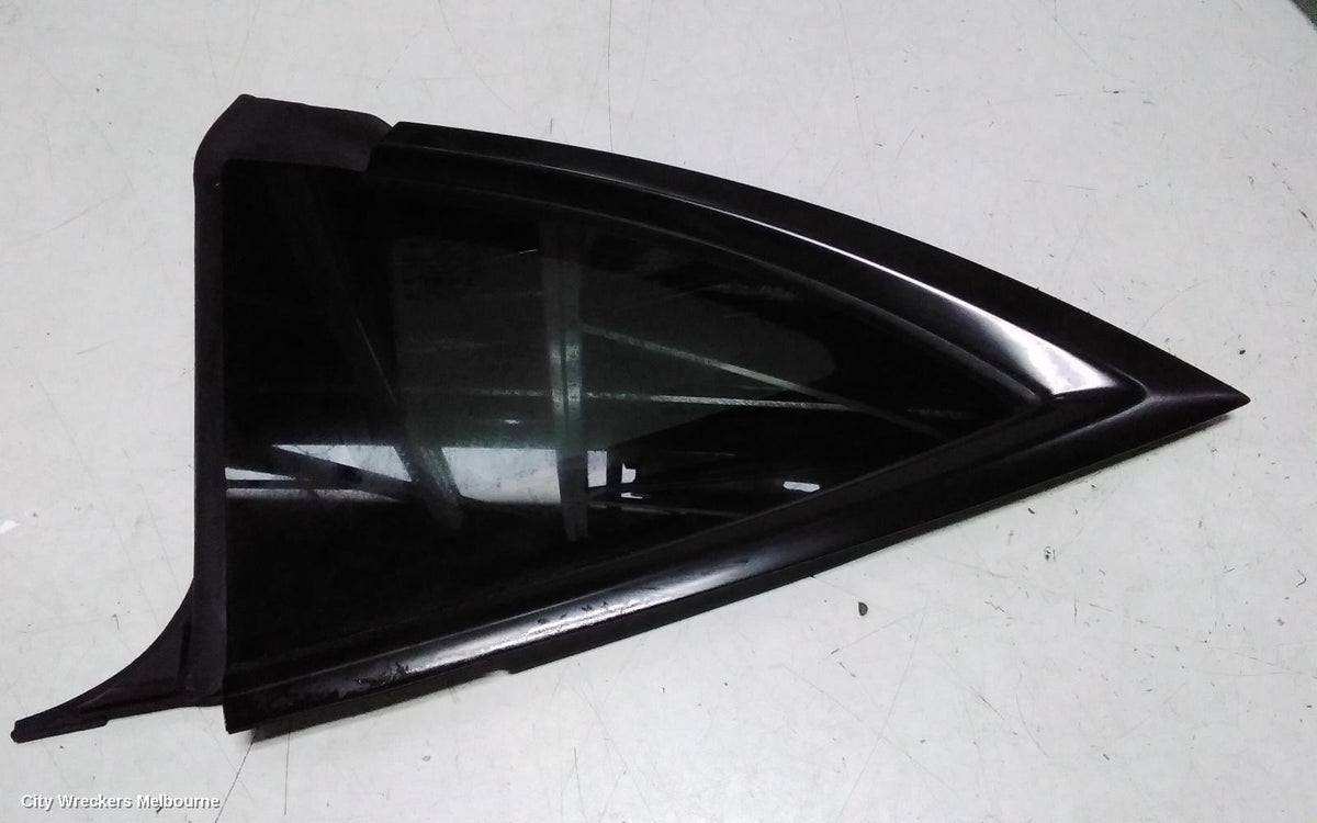 TESLA MODEL Y RIGHT REAR 1/4 DOOR GLASS, 1ST GEN, 03/2022 ONWARDS - Image 1