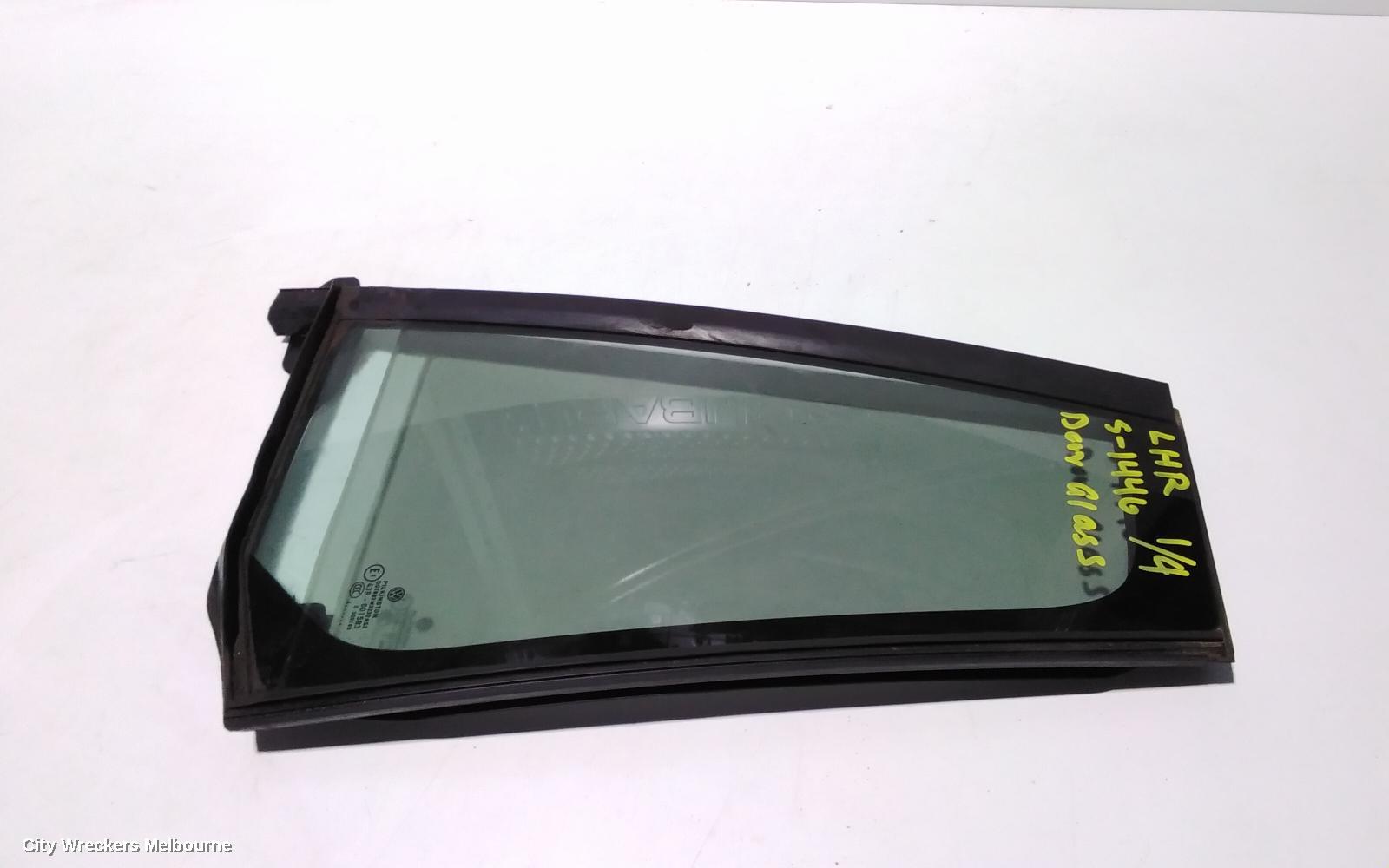 VOLKSWAGEN GOLF LEFT REAR 1/4 DOOR GLASS, GEN 7, WAGON, DARK TINTED, 12/2012 - 08/2020 - Image 2