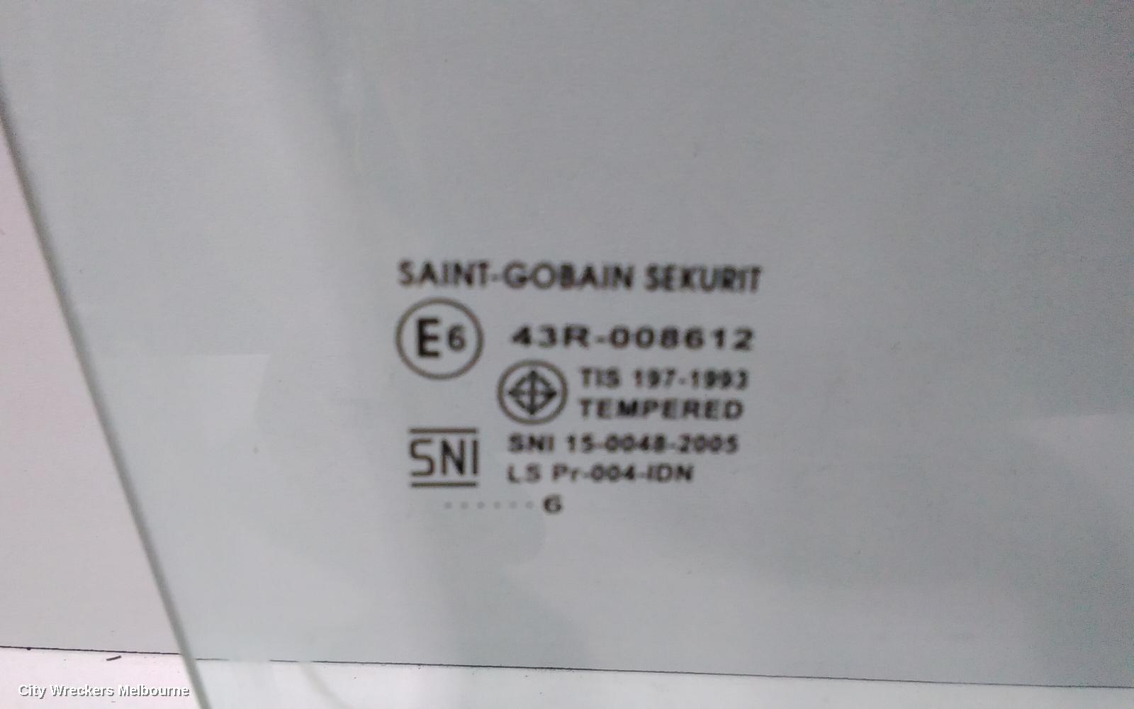 MITSUBISHI TRITON RIGHT FRONT DOOR WINDOW, SINGLE/DUAL CAB, MQ, 04/2015 ONWARDS - Image 2
