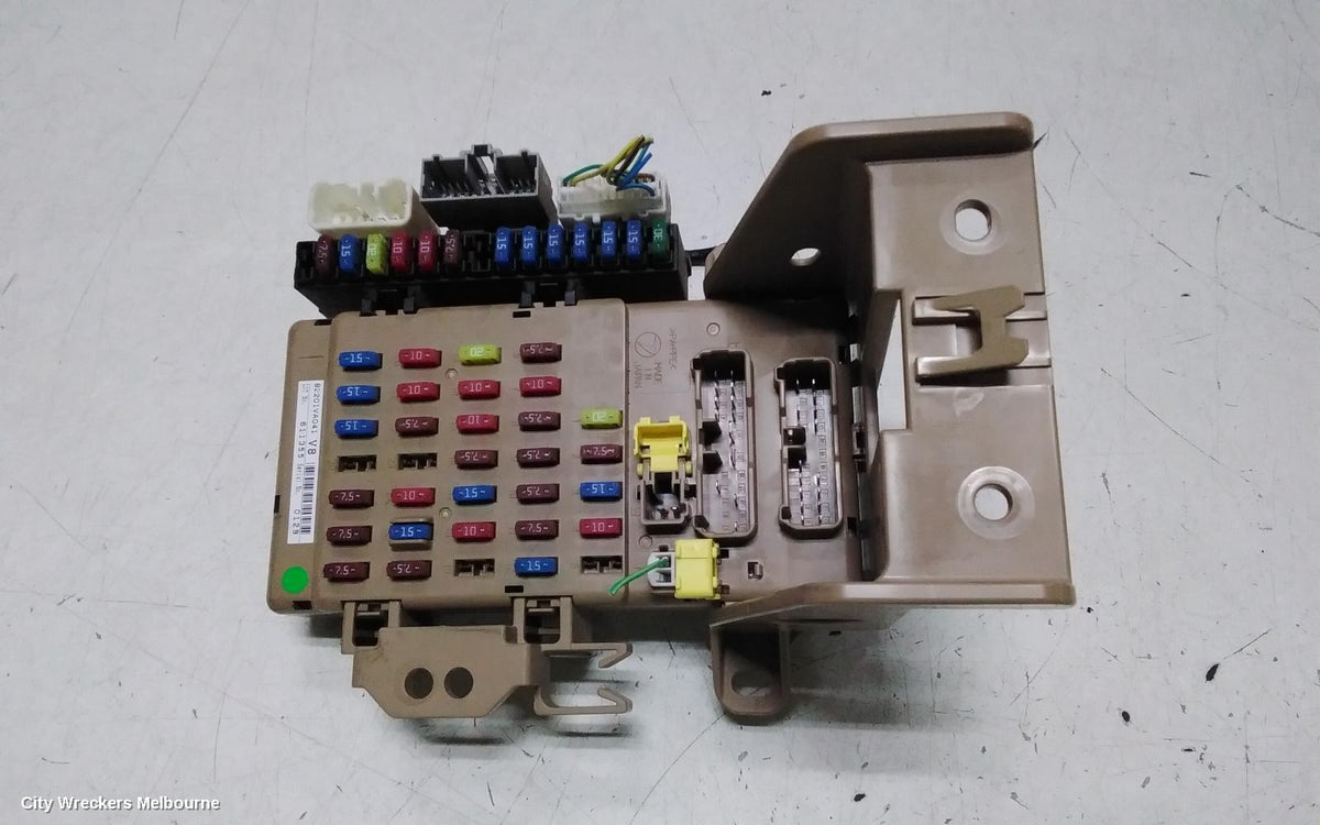 SUBARU LEVORG FUSE BOX, V1, UNDER DASH, PETROL, 2.0, 05/2016 - 12/2020 - Image 1