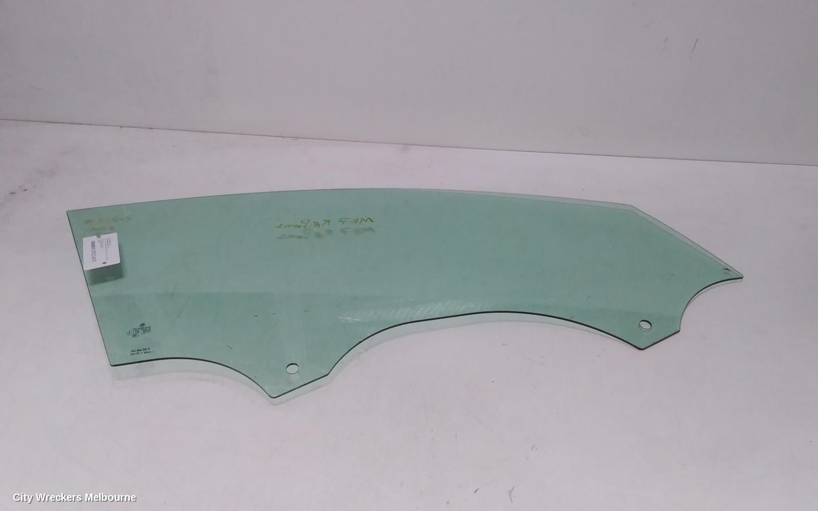 VOLKSWAGEN GOLF RIGHT FRONT DOOR WINDOW, GEN 7, 5DR HATCH/WAGON, 01/2013 - 08/2020 - Image 1