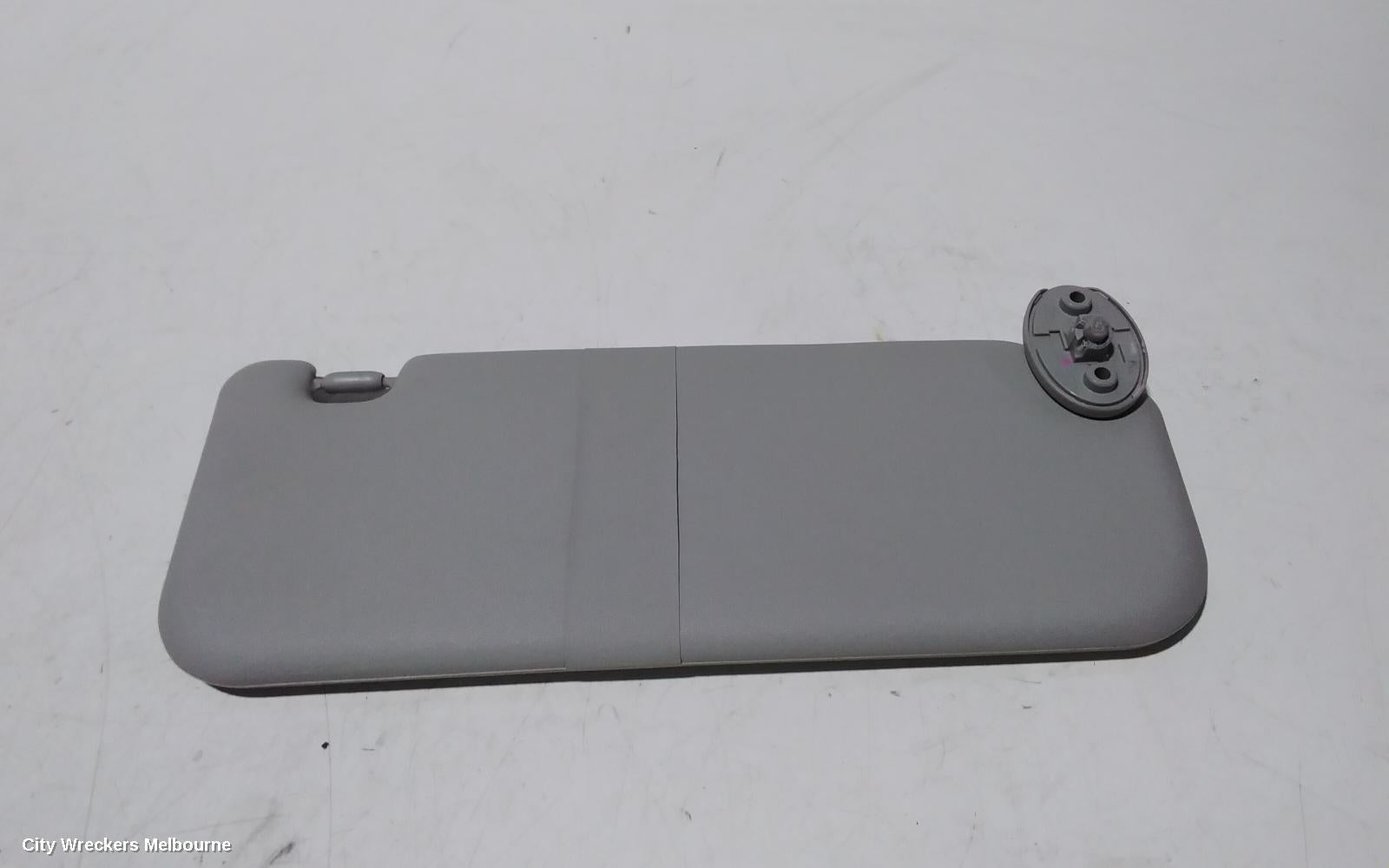 TOYOTA HILUX SUNVISOR, RH SIDE, 09/2015 ONWARDS - Image 3