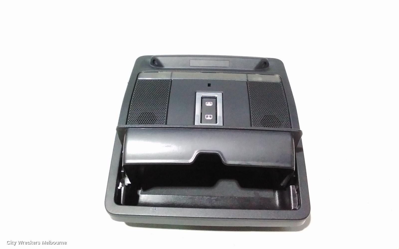 LAND ROVER DISCOVERY SPORT COURTESY LIGHT, FRONT (CENTRE), W/ SUNROOF SWITCH TYPE, BEIGE, L550, 01/2015 ONWARDS - Image 3