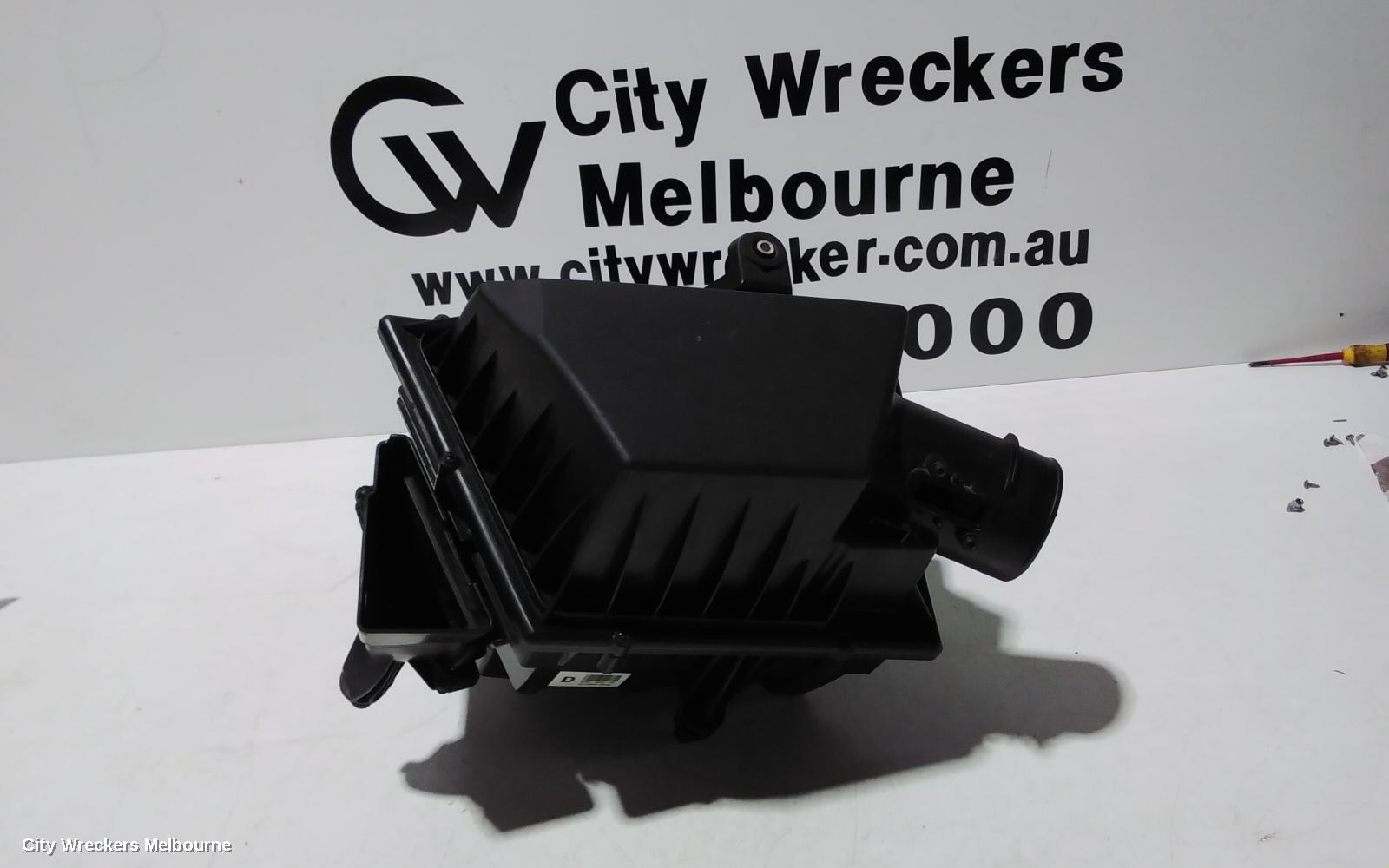 LAND ROVER RANGEROVER EVOQUE AIR CLEANER/BOX, AIR CLEANER, L538, DIESEL, 11/2011 - 01/2019 - Image 1