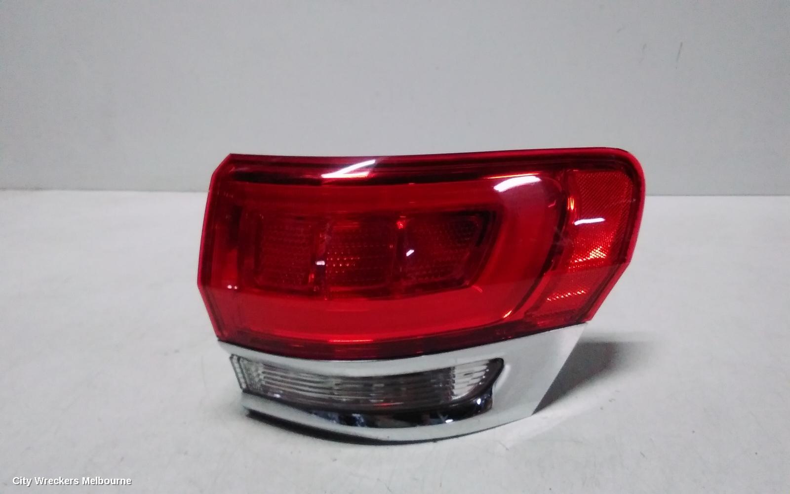 JEEP GRANDCHEROKEE RIGHT TAILLIGHT, WK, LAREDO/OVERLAND/LIMITED, W/ CHROME BEZEL, 04/2013 - 02/2022 - Image 1