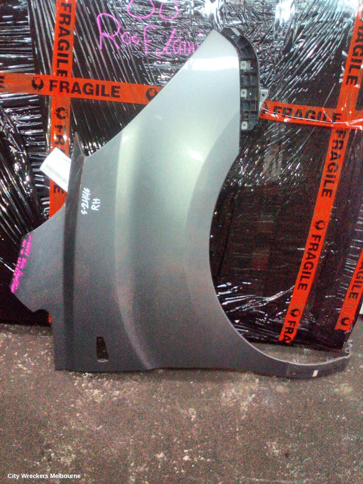 HYUNDAI ILOAD/IMAX RIGHT GUARD, TQ, IMAX, W/ MOULD TYPE, 11/2007 - 02/2018 - Image 1